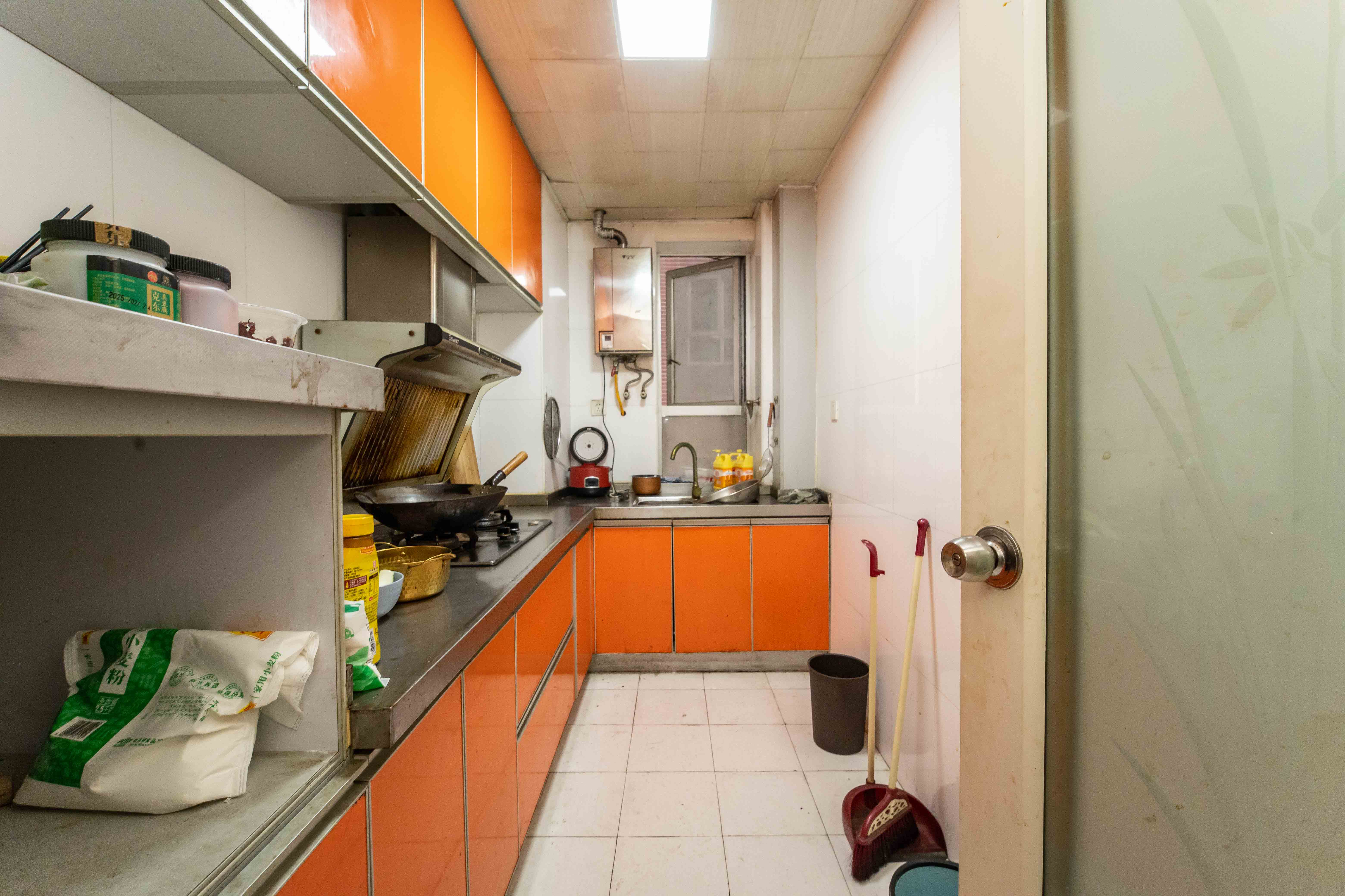 左岸右岸  2室2厅1卫    55.0万 左岸右岸  2室2厅1卫    55.0万厨房