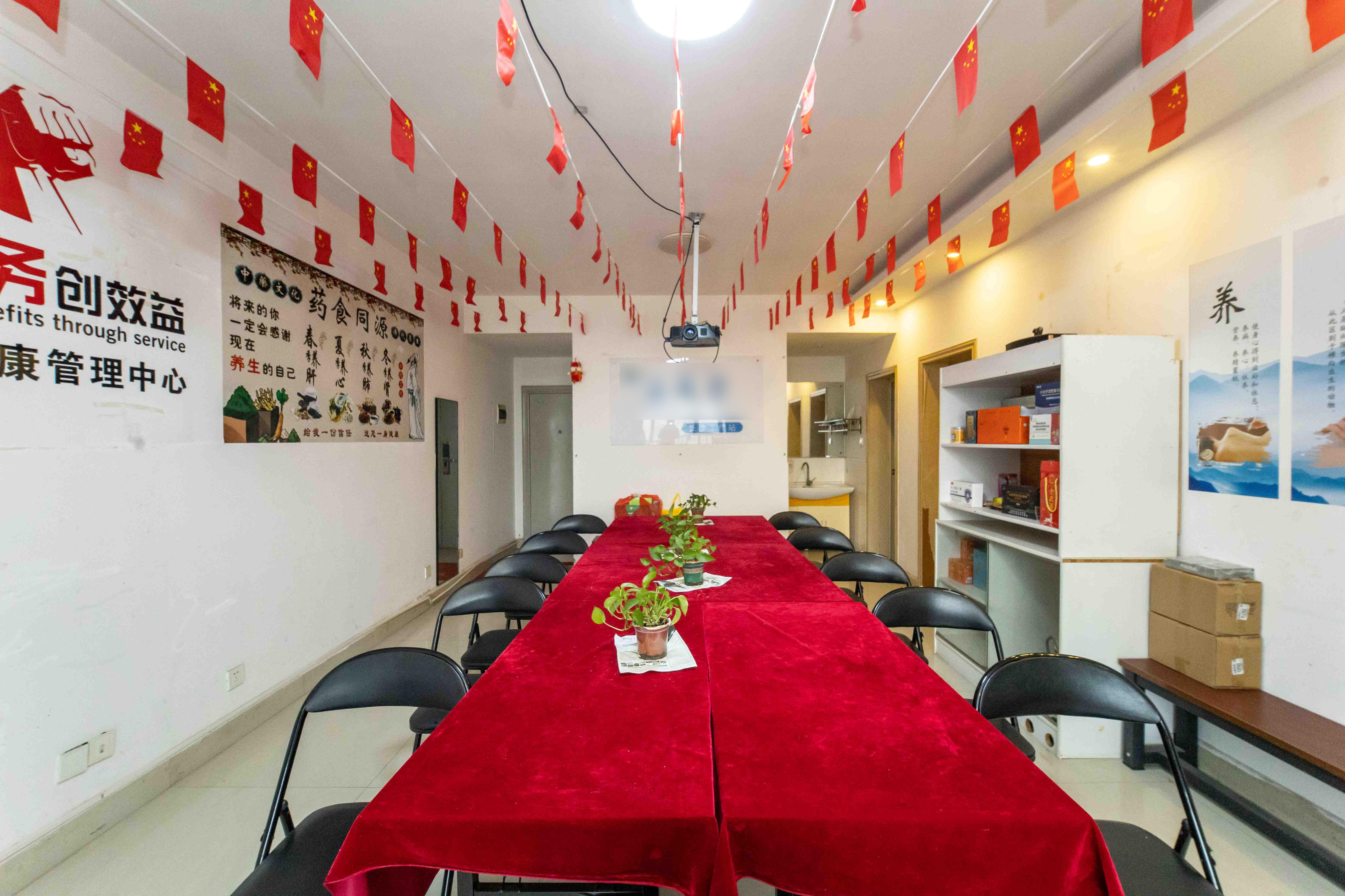 左岸右岸  2室2厅1卫    55.0万 左岸右岸  2室2厅1卫    55.0万客厅