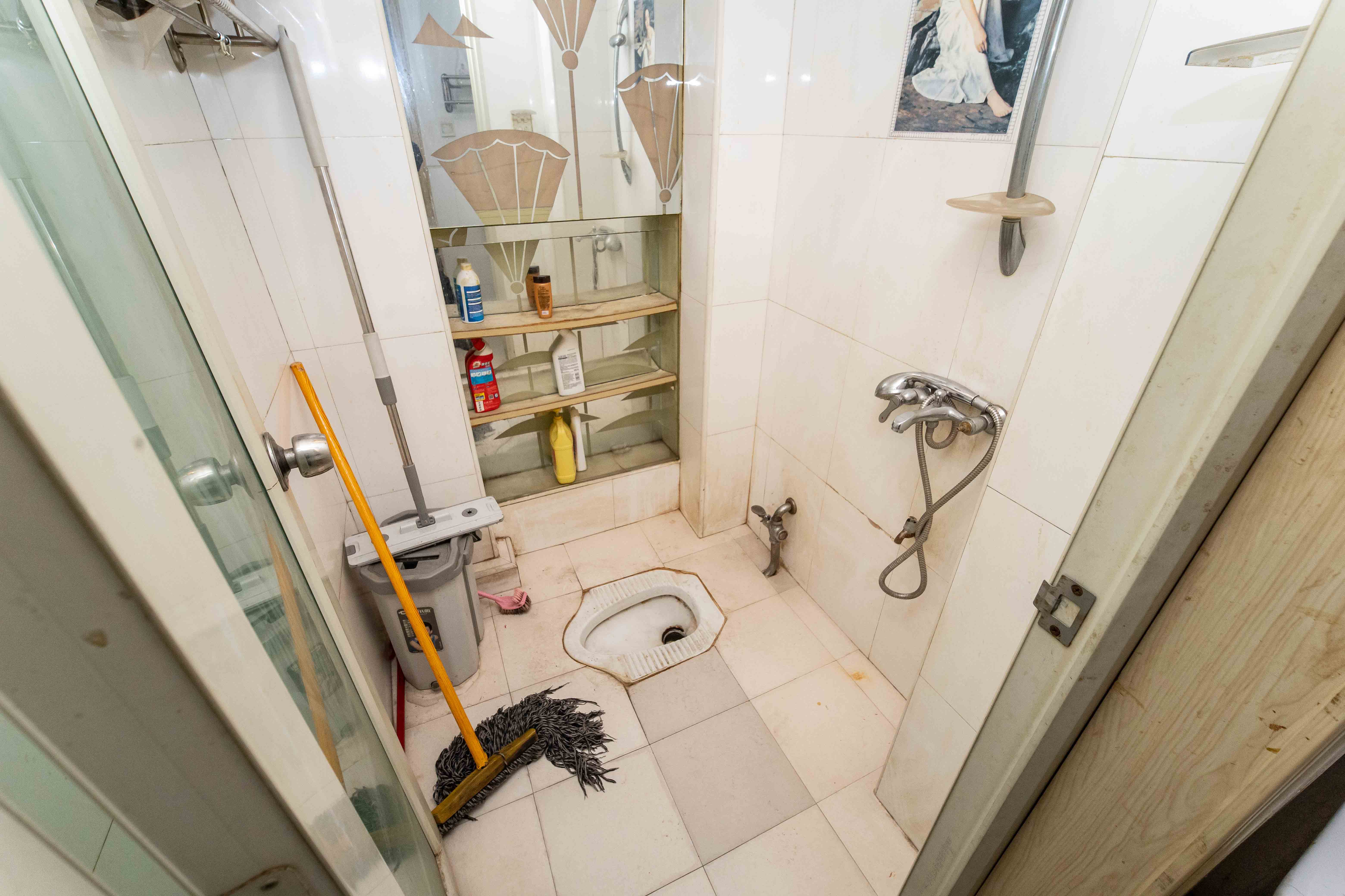 左岸右岸  2室2厅1卫    55.0万 左岸右岸  2室2厅1卫    55.0万卫生间