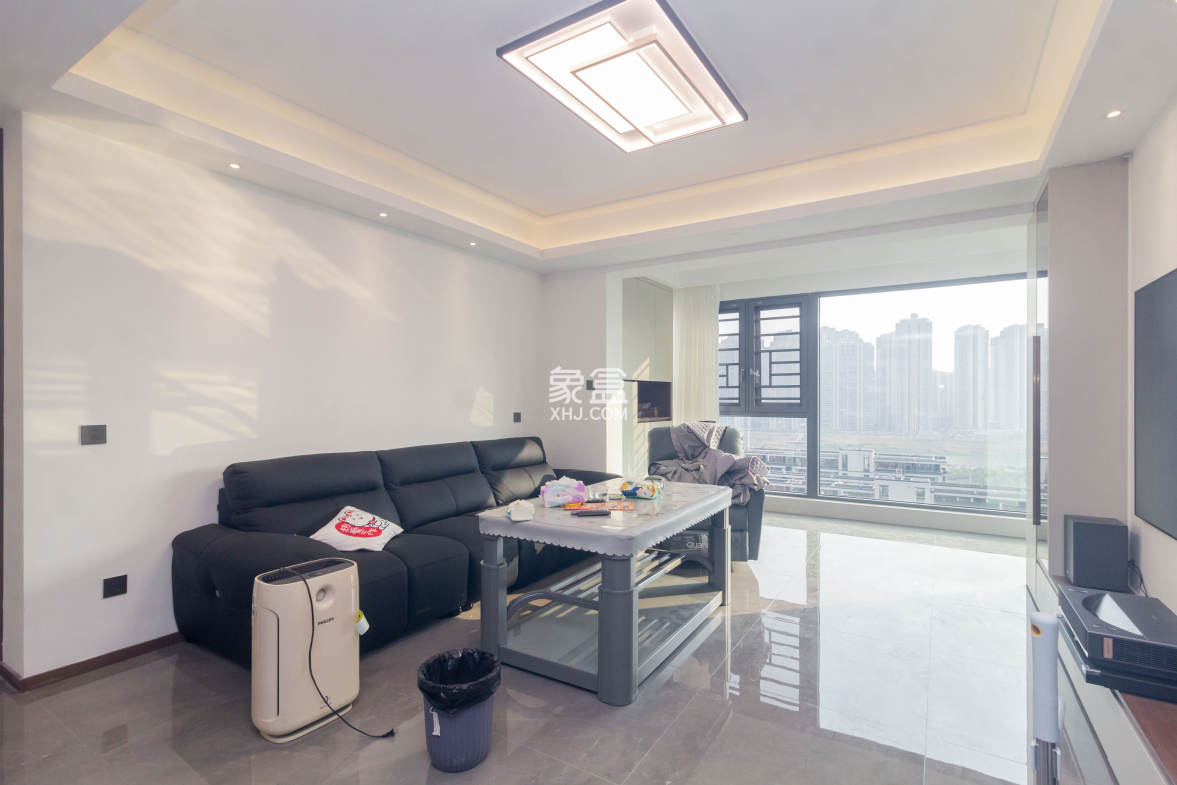 美的云樾 4室2厅2卫 220.0万 美的云樾 4室2厅2卫 220.0万客厅