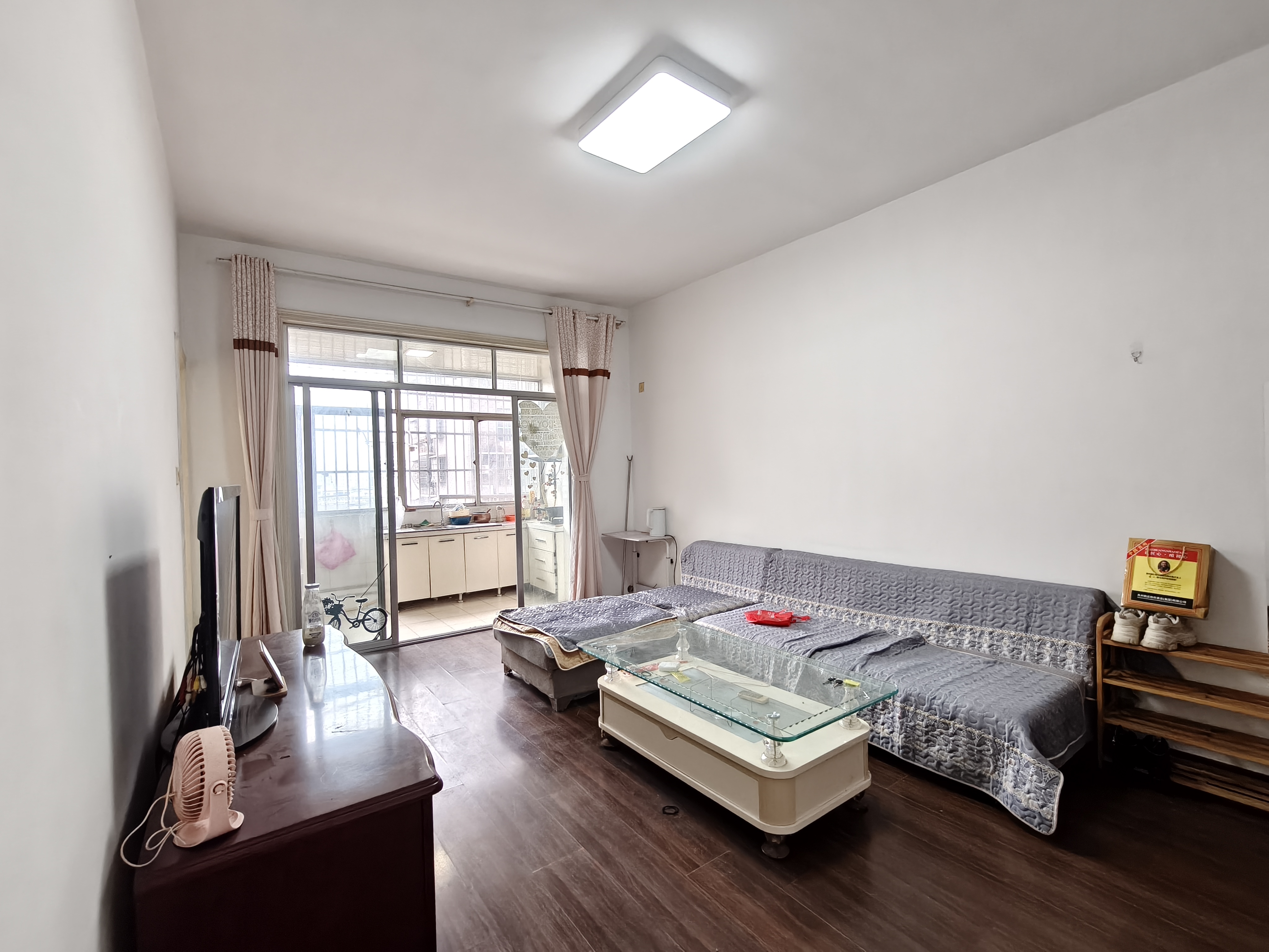 佳和大厦 1室1厅1卫 18.5万 佳和大厦 1室1厅1卫 18.5万室内图