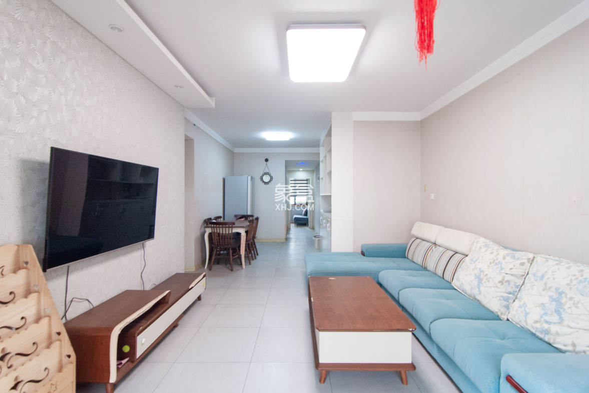 西子湖畔沃府  3室2厅1卫    99.8万 西子湖畔沃府  3室2厅1卫    99.8万客厅