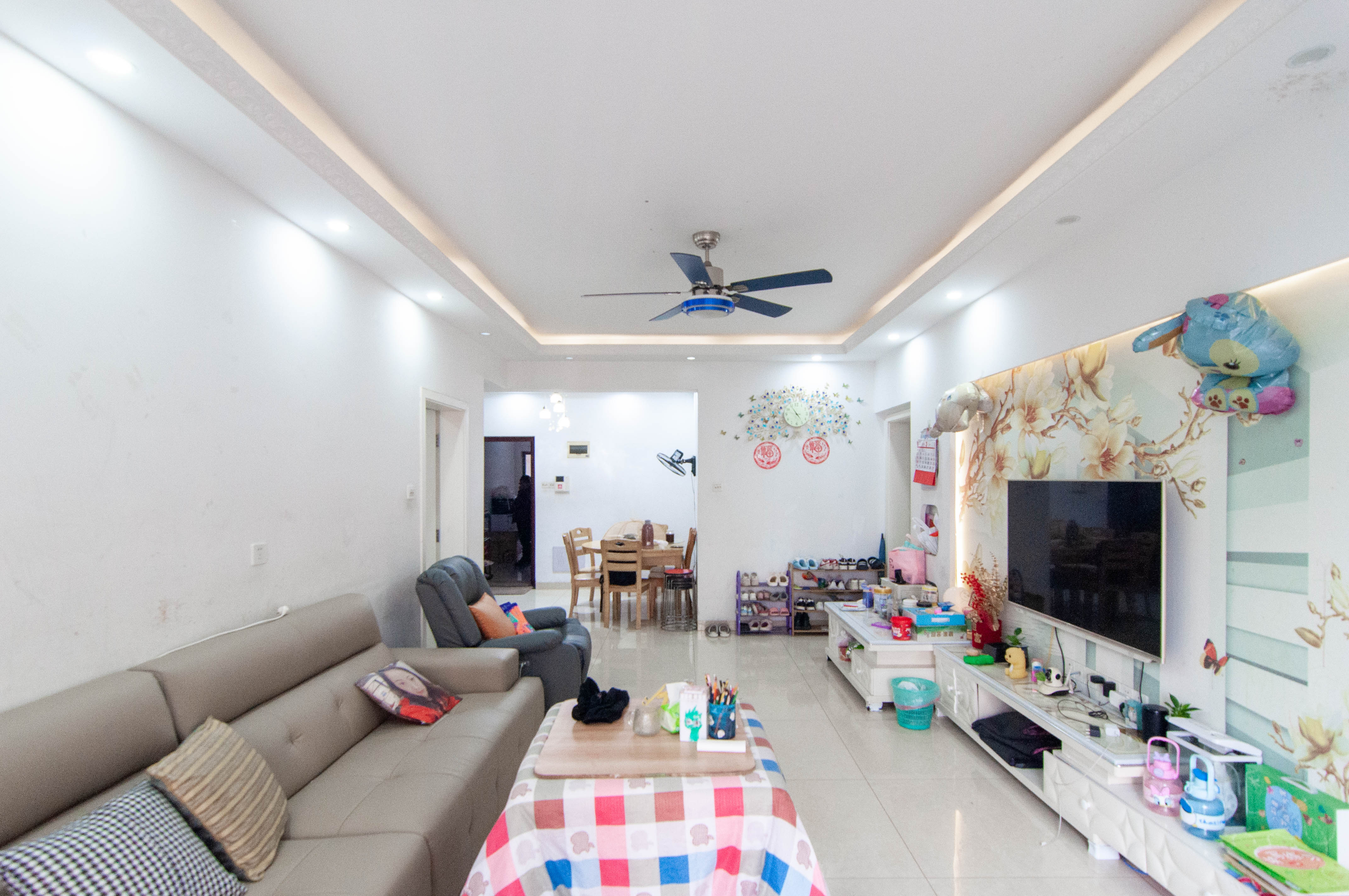 中房F联邦 3室2厅1卫 82.8万 中房F联邦 3室2厅1卫 82.8万客厅