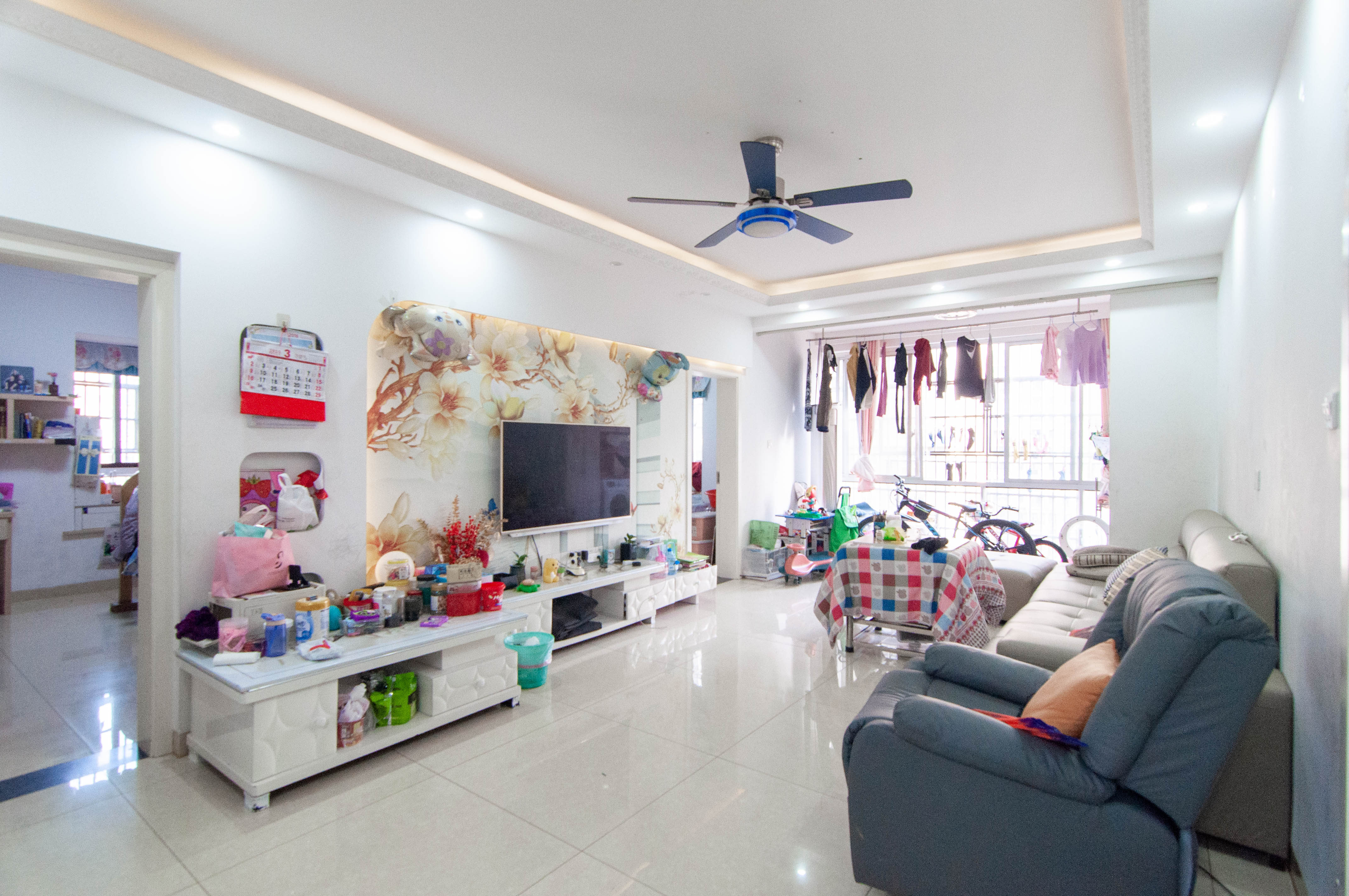 中房F联邦 3室2厅1卫 82.8万 中房F联邦 3室2厅1卫 82.8万客厅