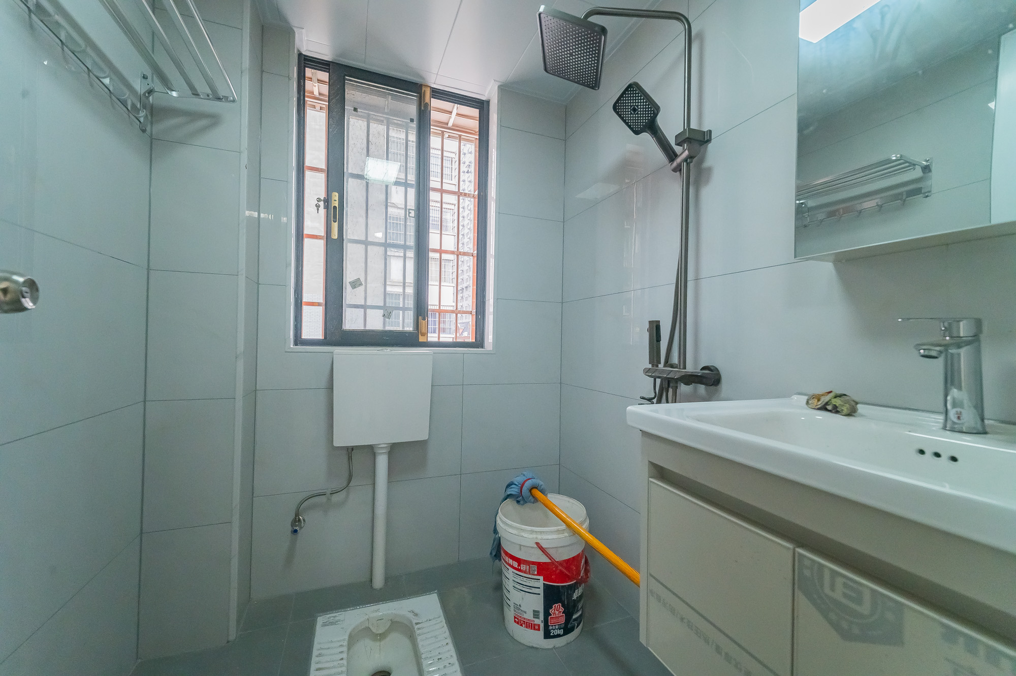 广泰家园 3室2厅2卫 57.8万 广泰家园 3室2厅2卫 57.8万卫生间