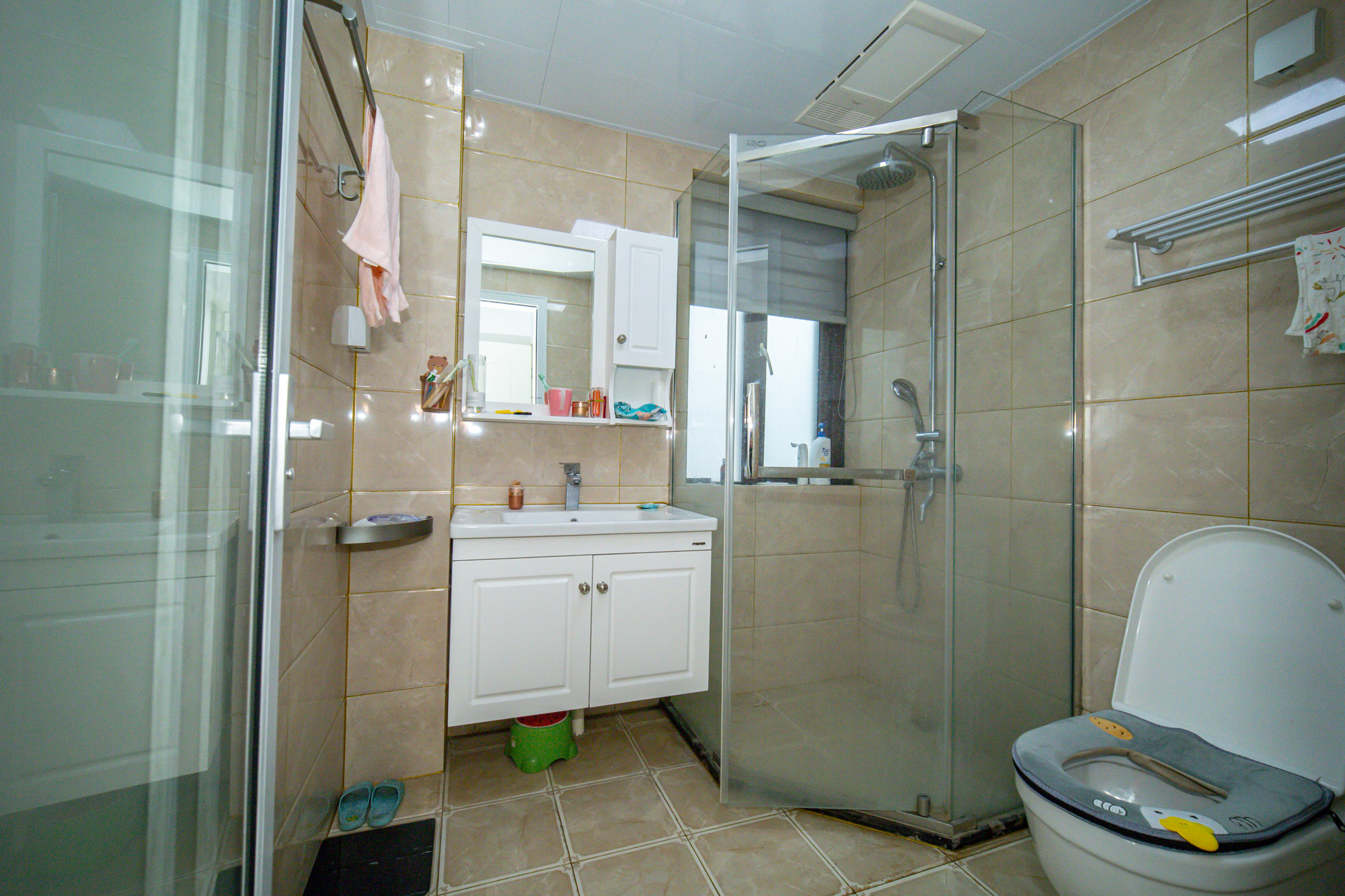 尚鑫海悦(新长海尚海城)  4室2厅2卫    126.8万 尚鑫海悦(新长海尚海城)  4室2厅2卫    126.8万卫生间