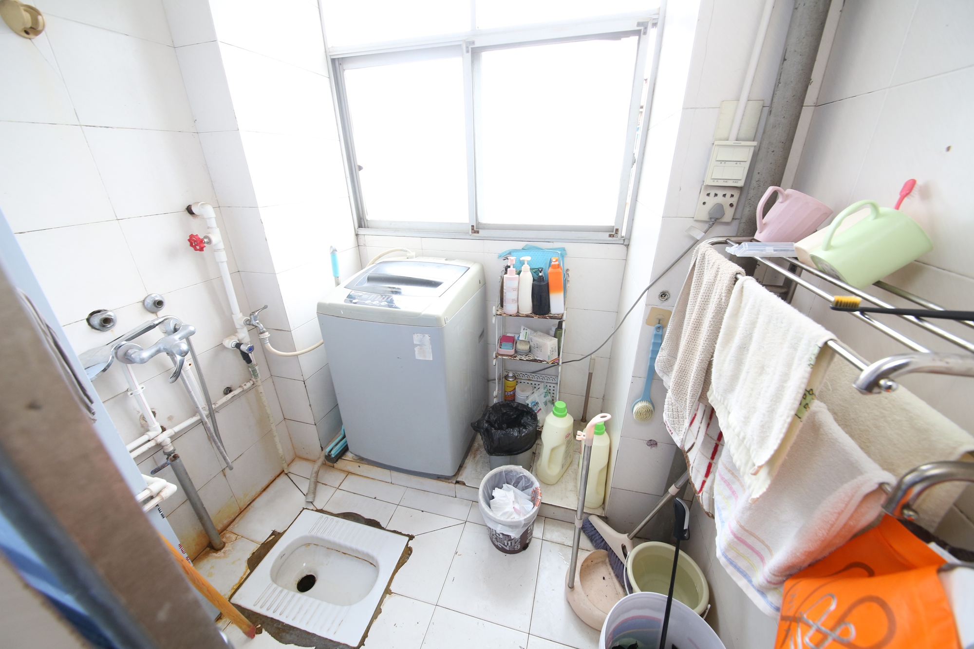 新兴小区（杨家山社区）  2室1厅1卫   42.00万卫生间