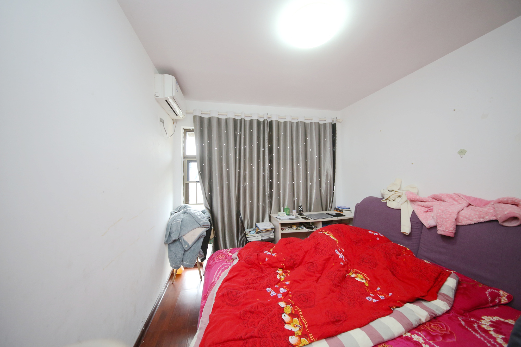 铂宫  3室2厅2卫    158.0万卧室