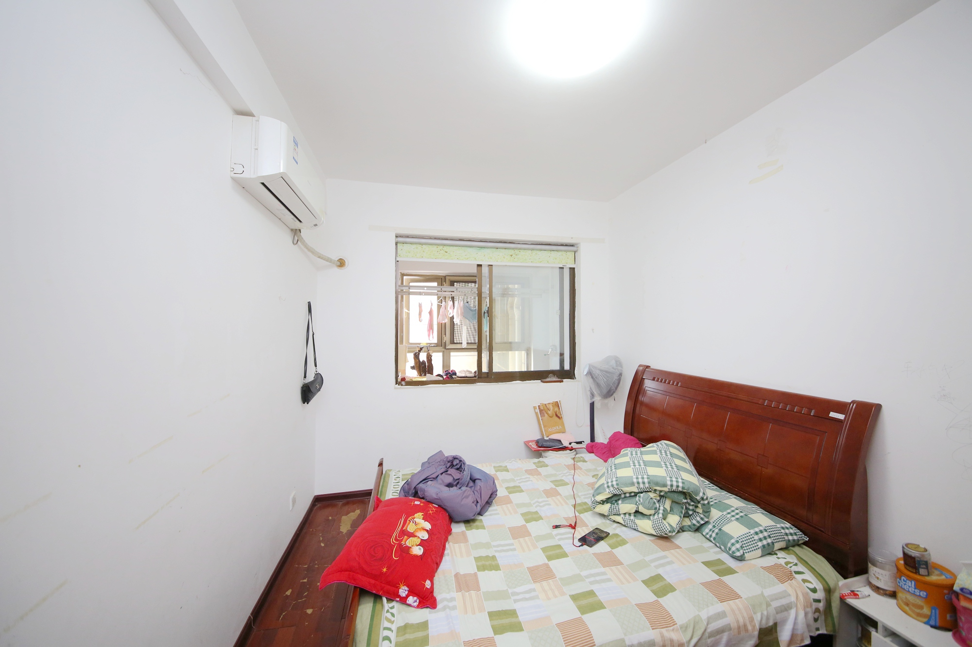 铂宫  3室2厅2卫    158.0万卧室