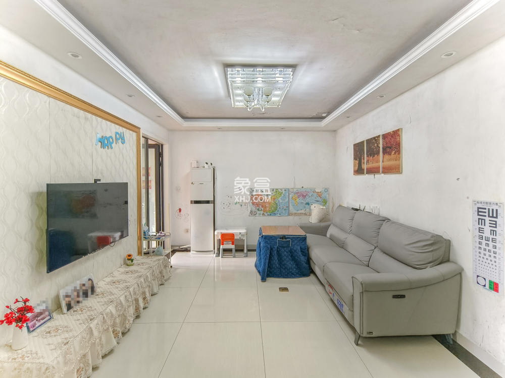 三一街区  3室2厅1卫    52.0万