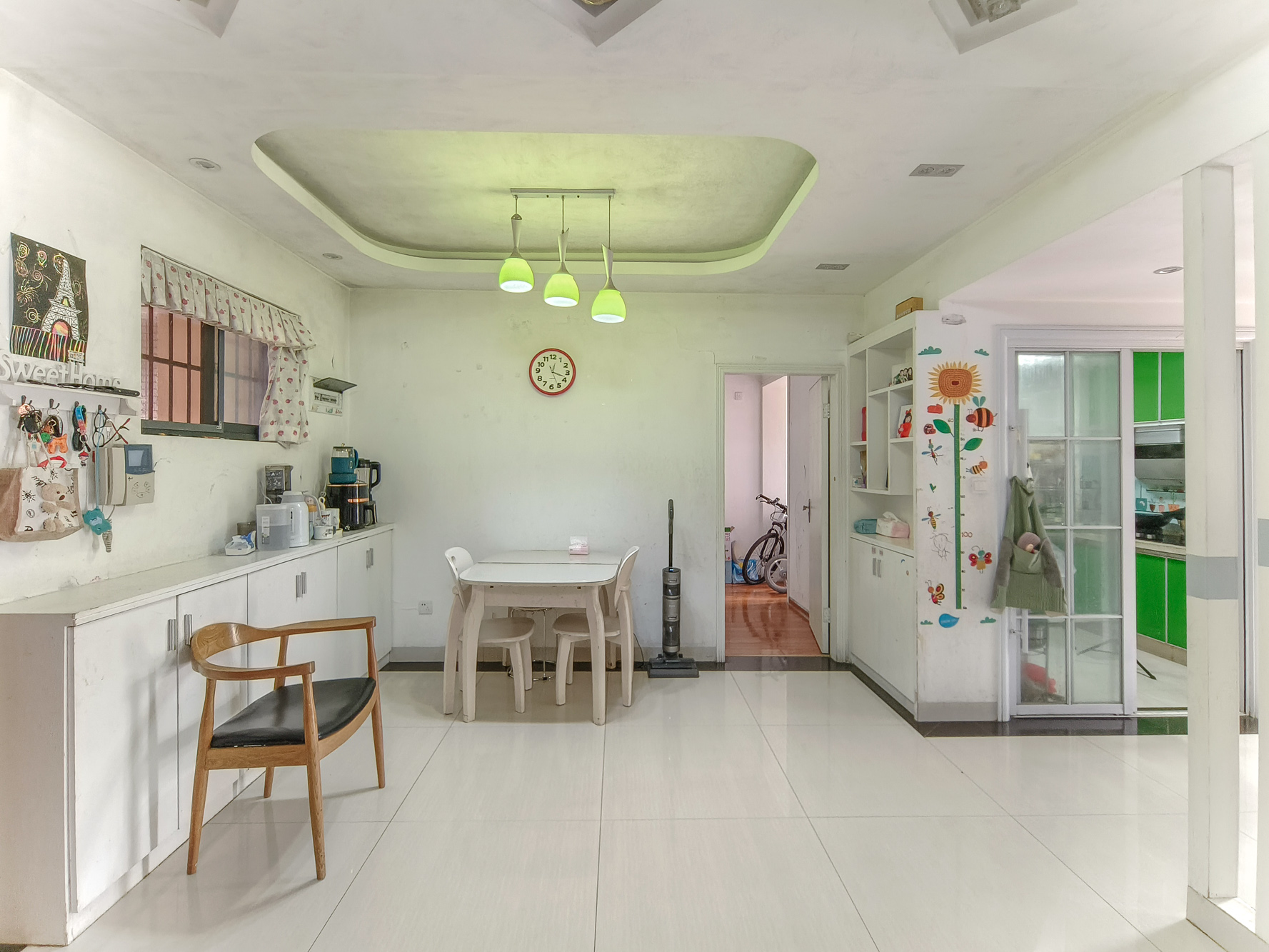 三一街区 3室2厅1卫 52.0万 三一街区 3室2厅1卫 52.0万客厅