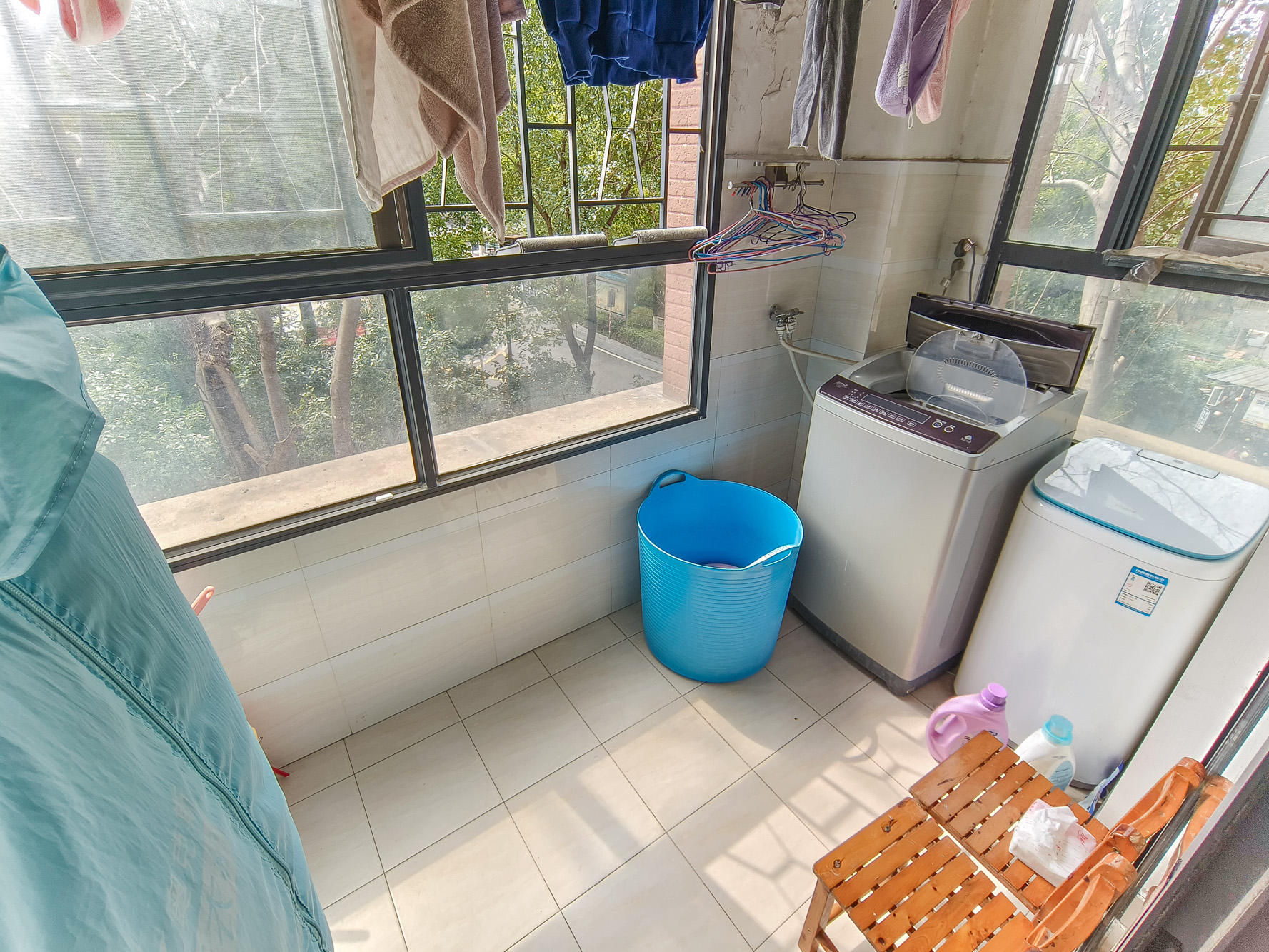 三一街区 3室2厅1卫 52.0万 三一街区 3室2厅1卫 52.0万阳台