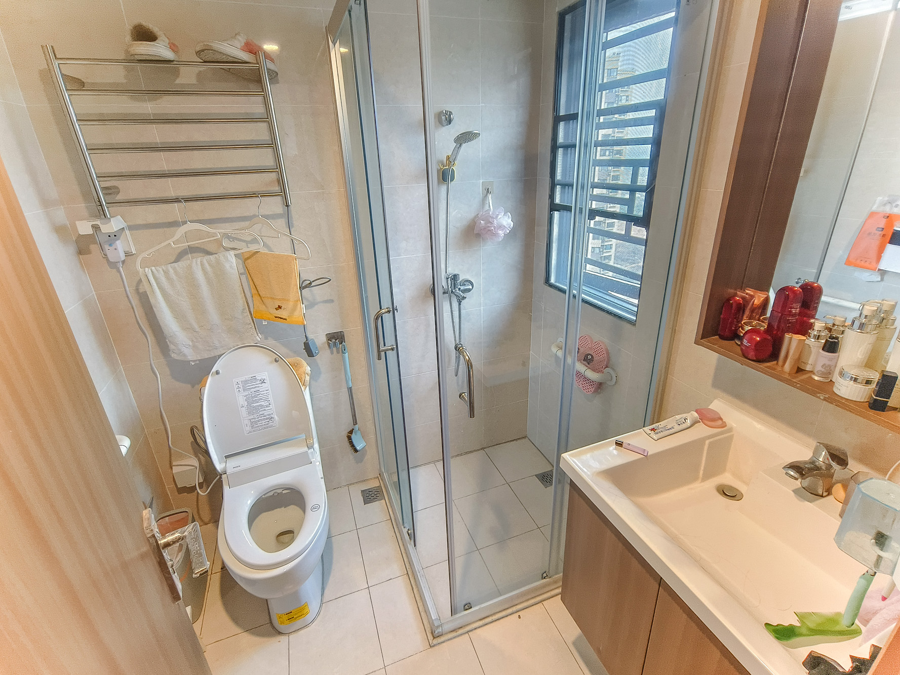 保利香槟国际 5室2厅2卫 124.8万 保利香槟国际 5室2厅2卫 124.8万卫生间