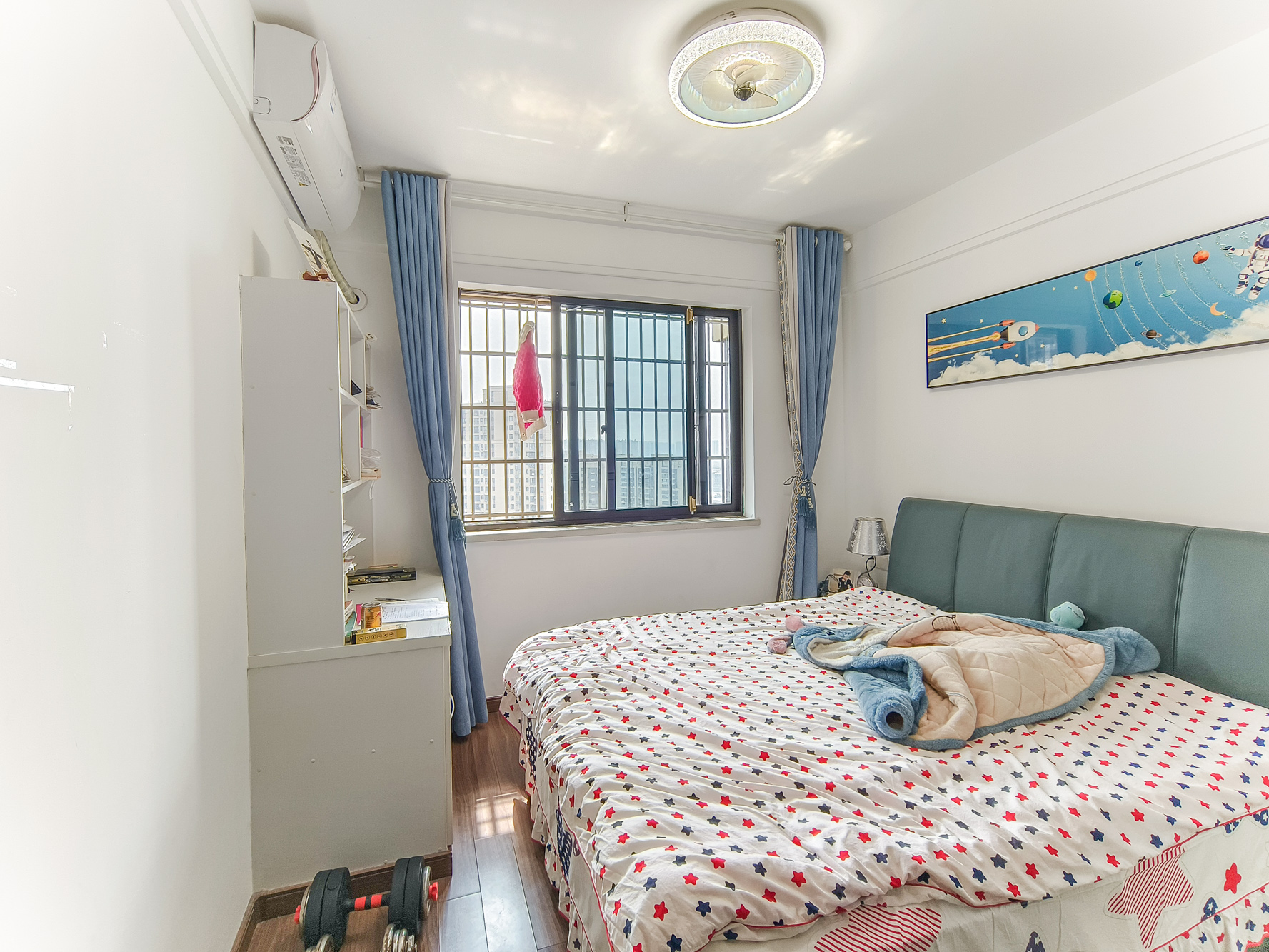 保利香槟国际 5室2厅2卫 124.8万 保利香槟国际 5室2厅2卫 124.8万卧室