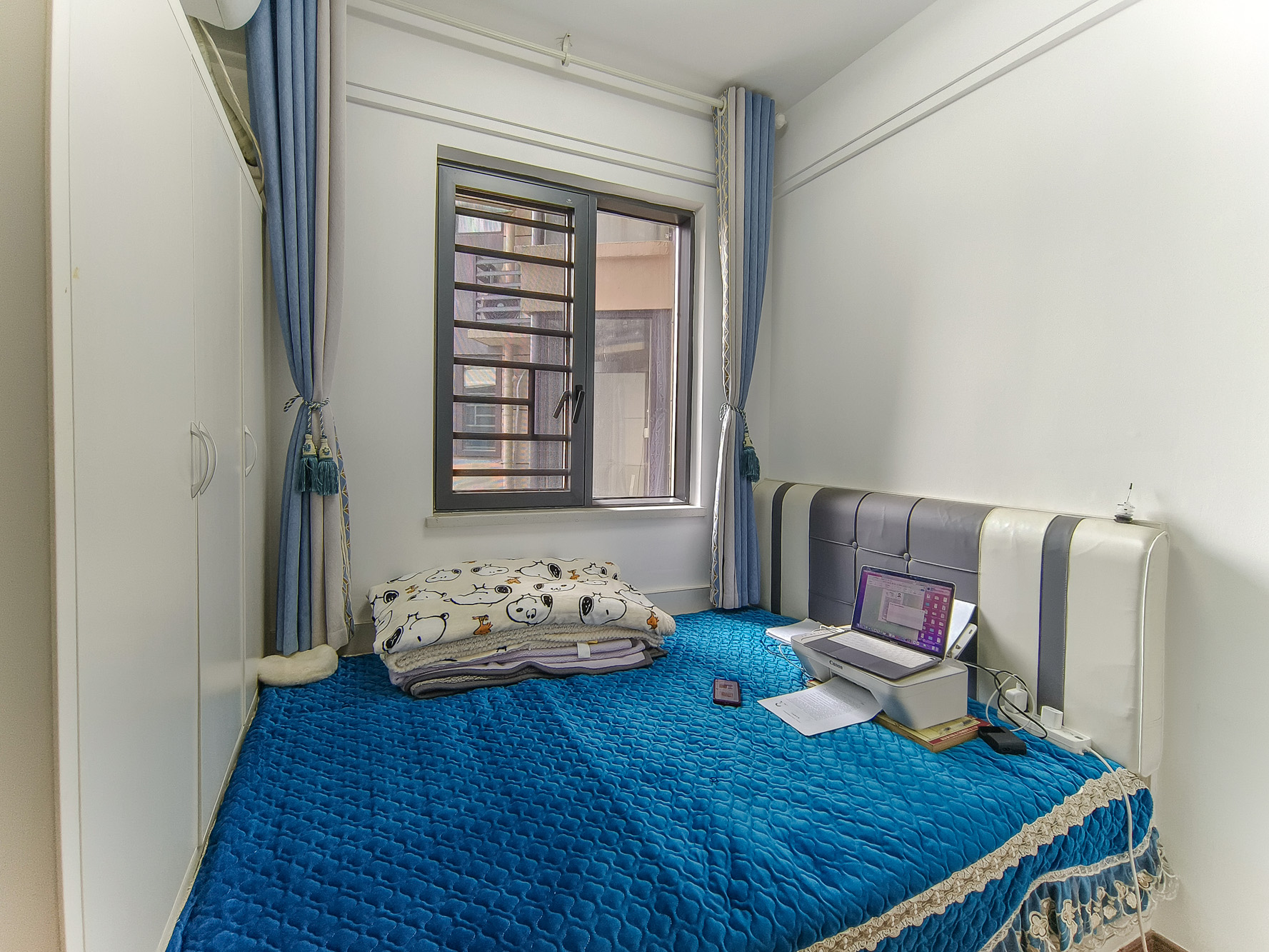 保利香槟国际 5室2厅2卫 124.8万 保利香槟国际 5室2厅2卫 124.8万卧室