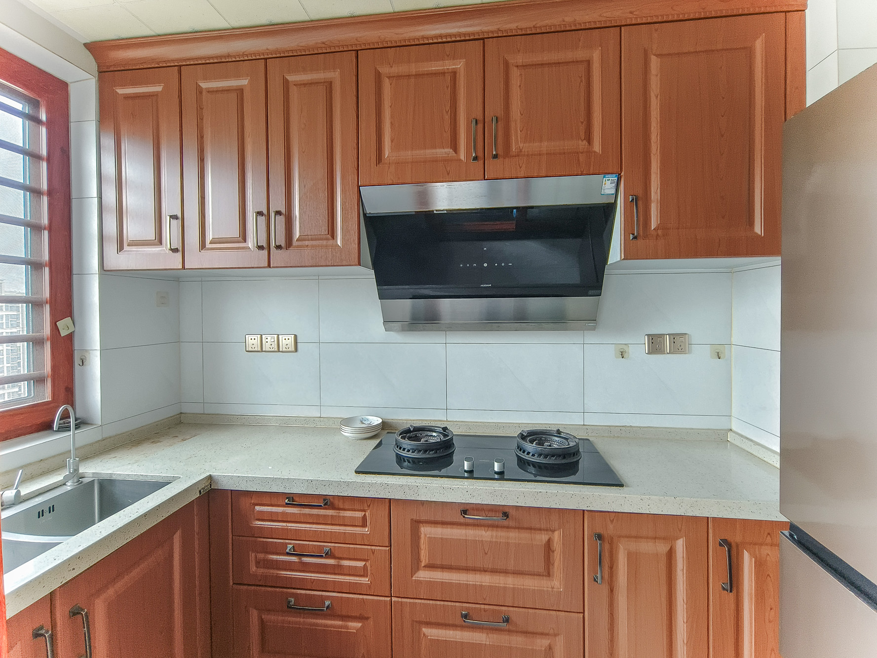 保利香槟国际 4室2厅2卫 92.0万 保利香槟国际 4室2厅2卫 92.0万厨房