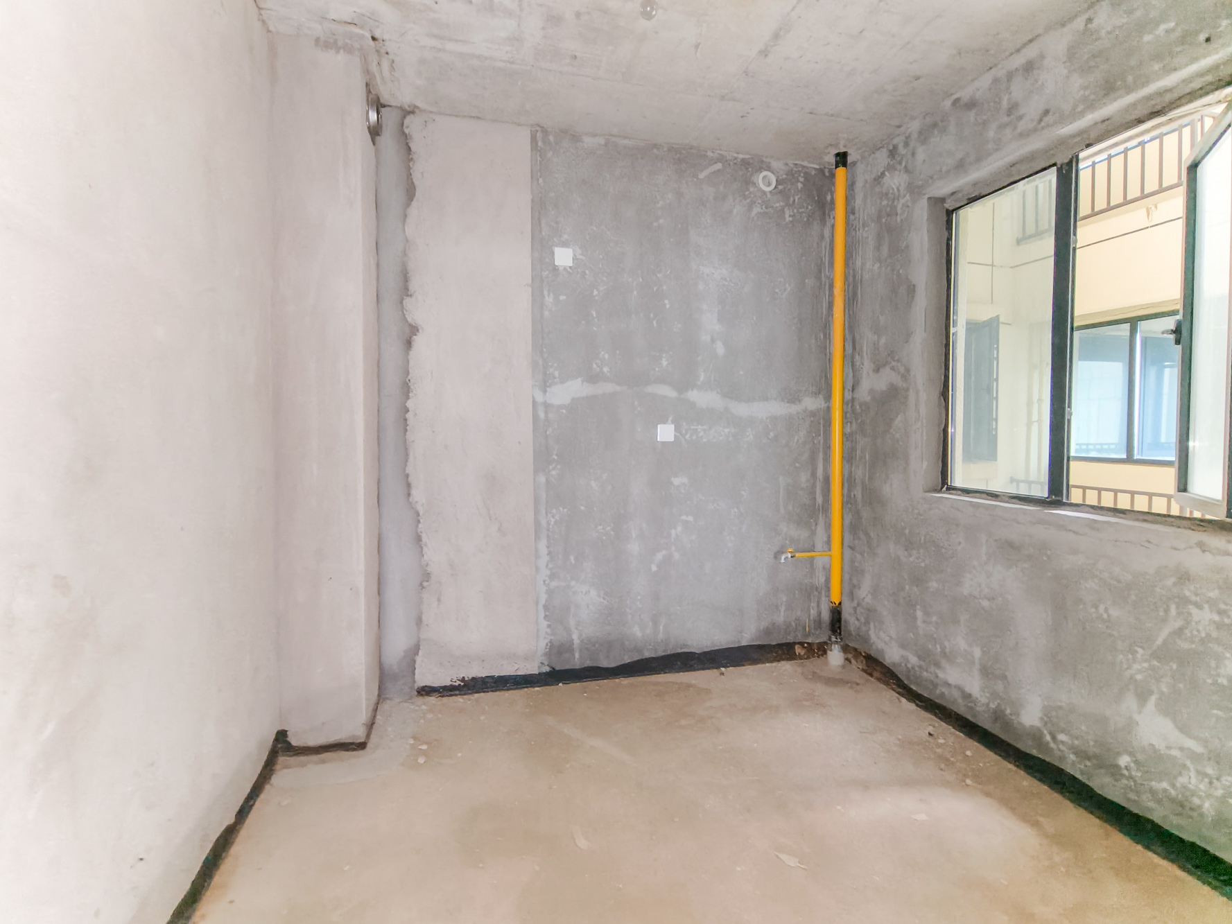 新长海玖龙台  4室2厅2卫    85.8万 新长海玖龙台  4室2厅2卫    85.8万厨房