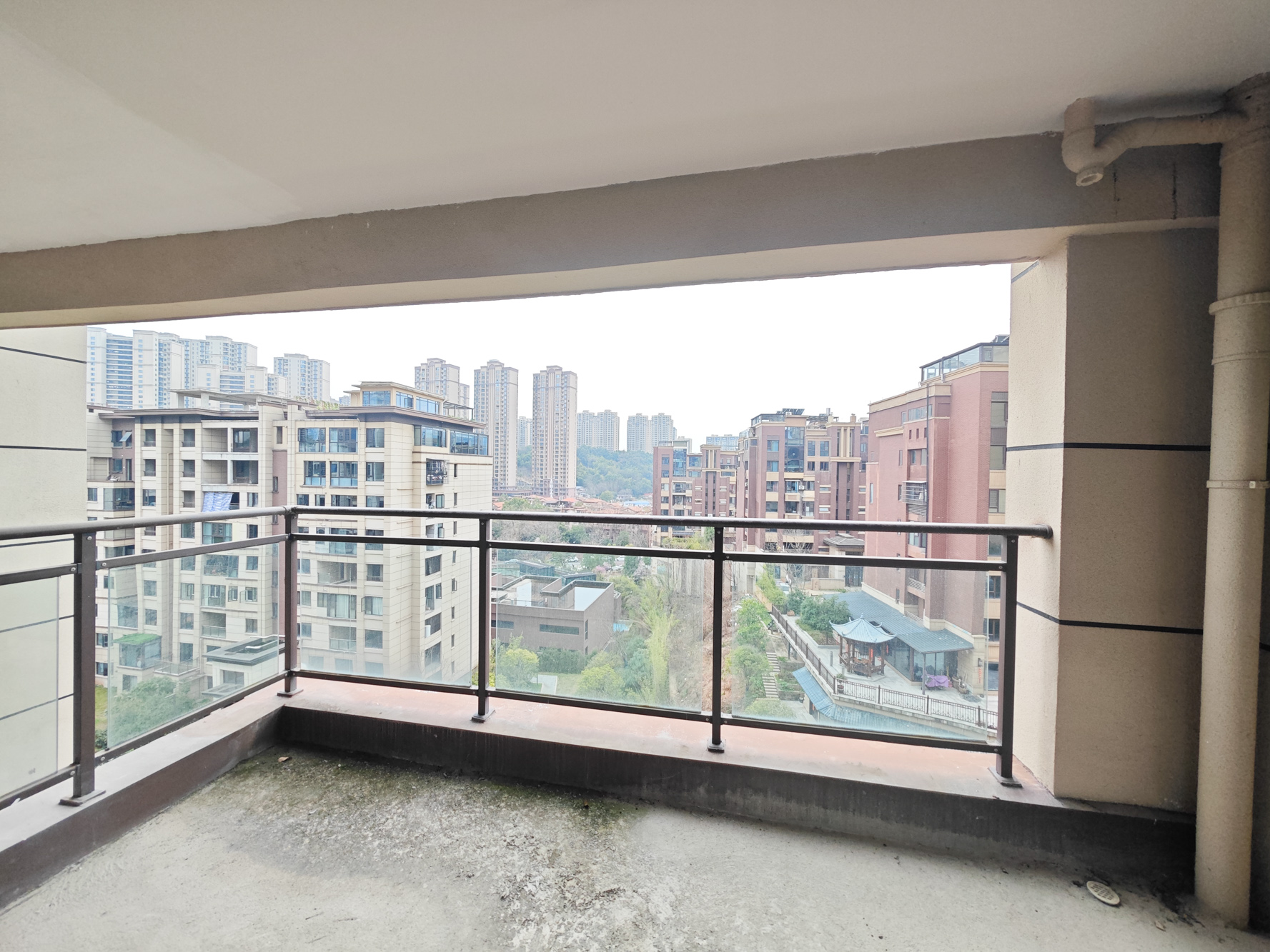 保利城(中航城国际社区、郡原美村) 4室2厅2卫 150.0万 保利城(中航城国际社区、郡原美村) 4室2厅2卫 150.0万阳台