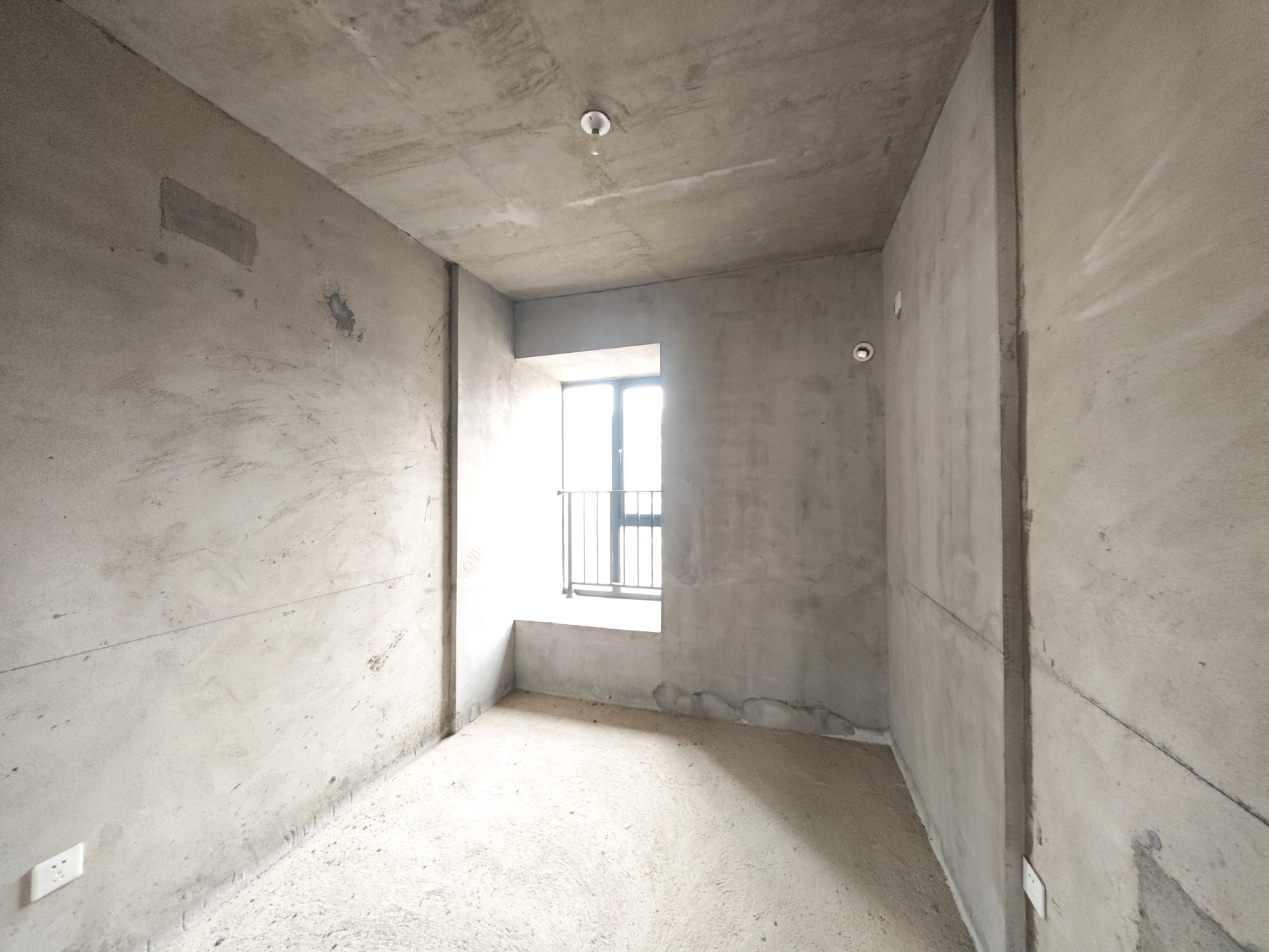 中建嘉和城  1室0厅0卫   90.00万卧室