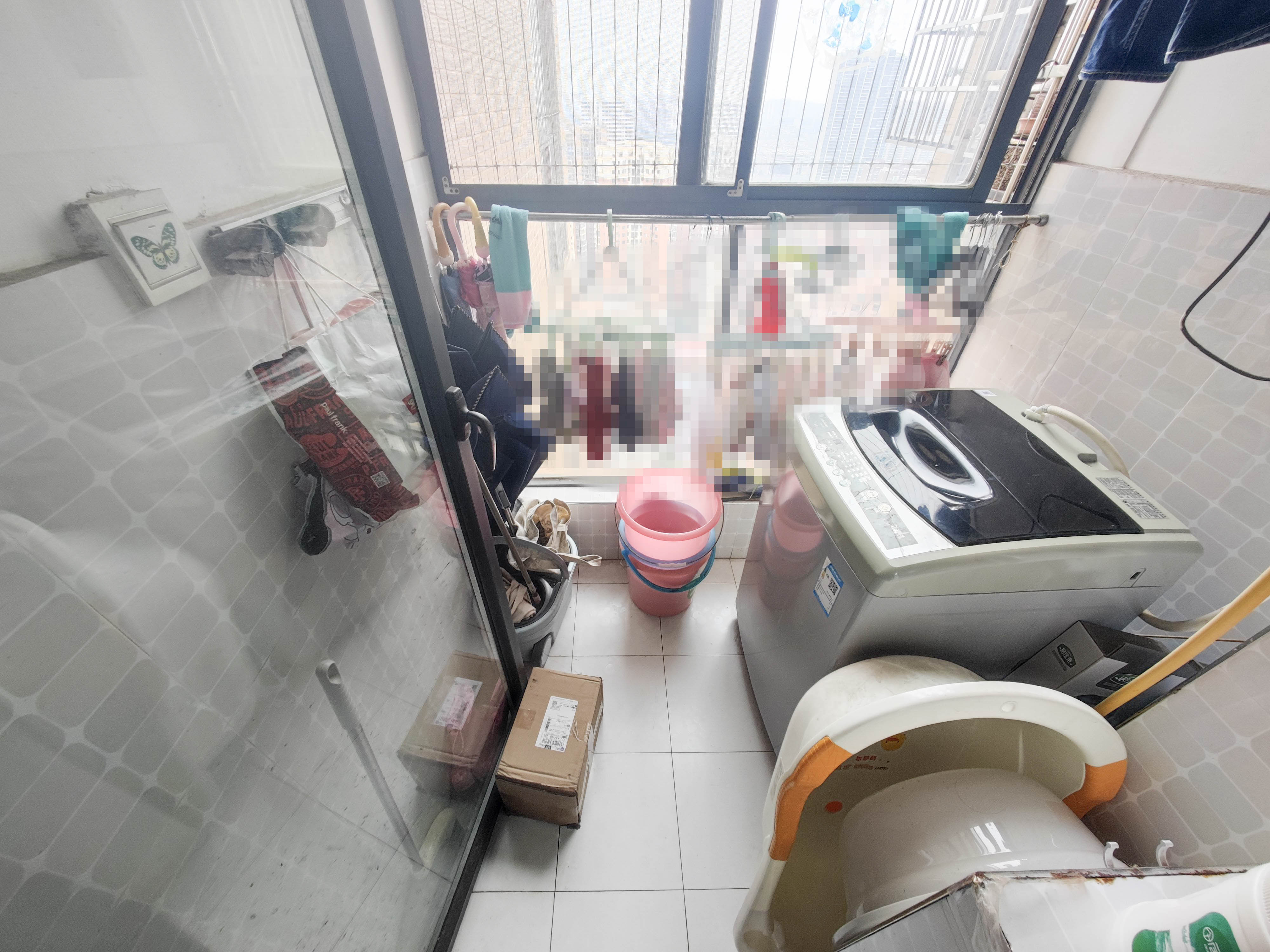 新盛珑璟台  2室2厅1卫   68.00万阳台
