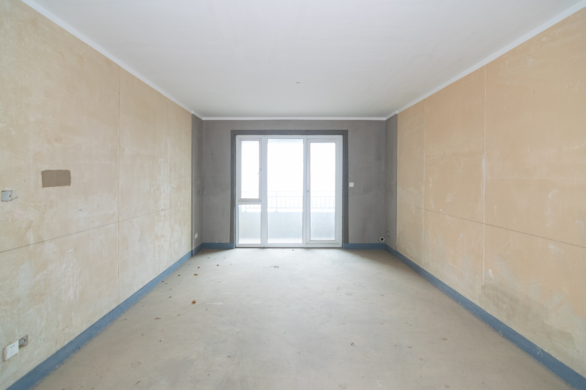 金地三千府(金地湖山樾、金地自在城)  4室2厅2卫    68.8万 金地三千府(金地湖山樾、金地自在城)  4室2厅2卫    68.8万客厅