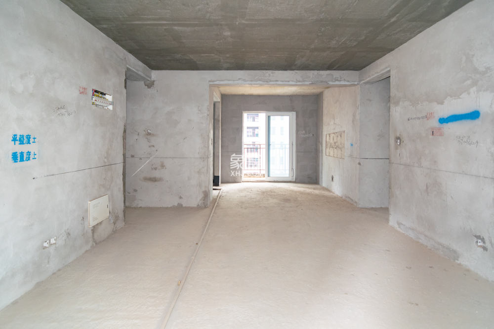 新华联梦想城  4室2厅2卫    110.0万