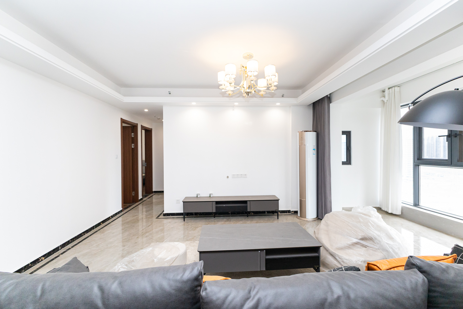 万润滨江天著  4室2厅2卫    144.0万 万润滨江天著  4室2厅2卫    144.0万客厅