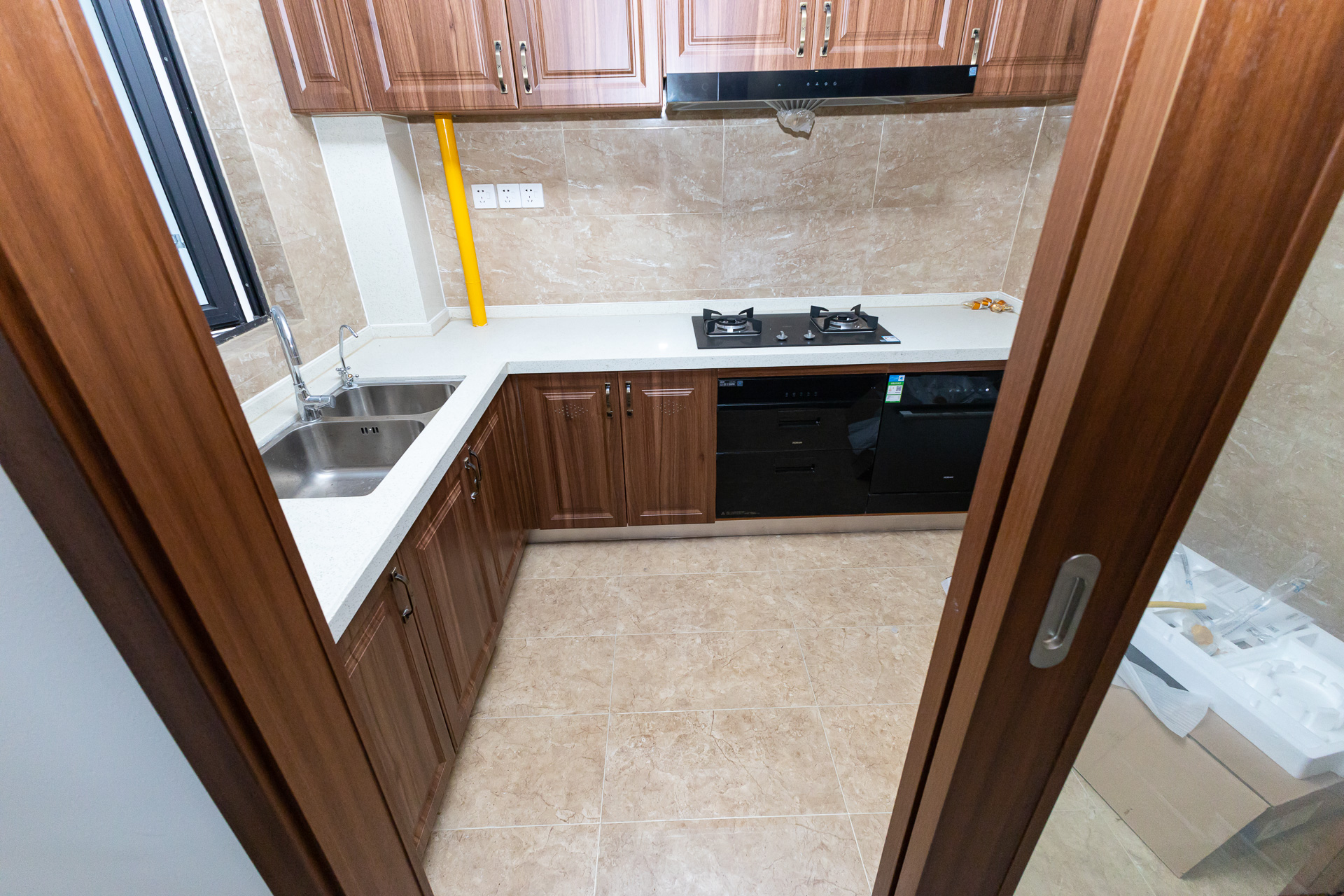 万润滨江天著  4室2厅2卫    144.0万 万润滨江天著  4室2厅2卫    144.0万厨房