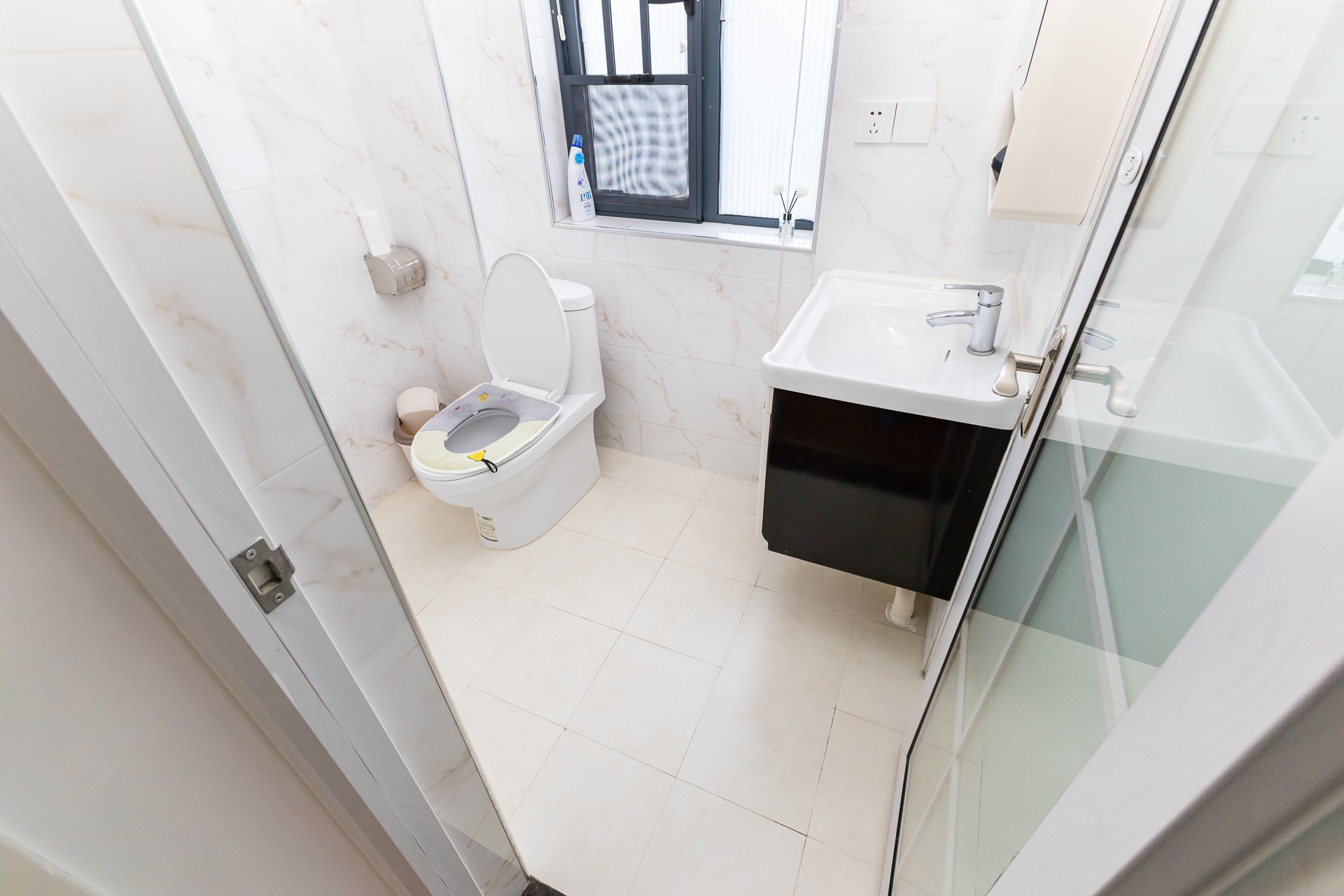 玛丽的花园(金色阳光家园)  3室2厅2卫    97.0万 玛丽的花园(金色阳光家园)  3室2厅2卫    97.0万卫生间