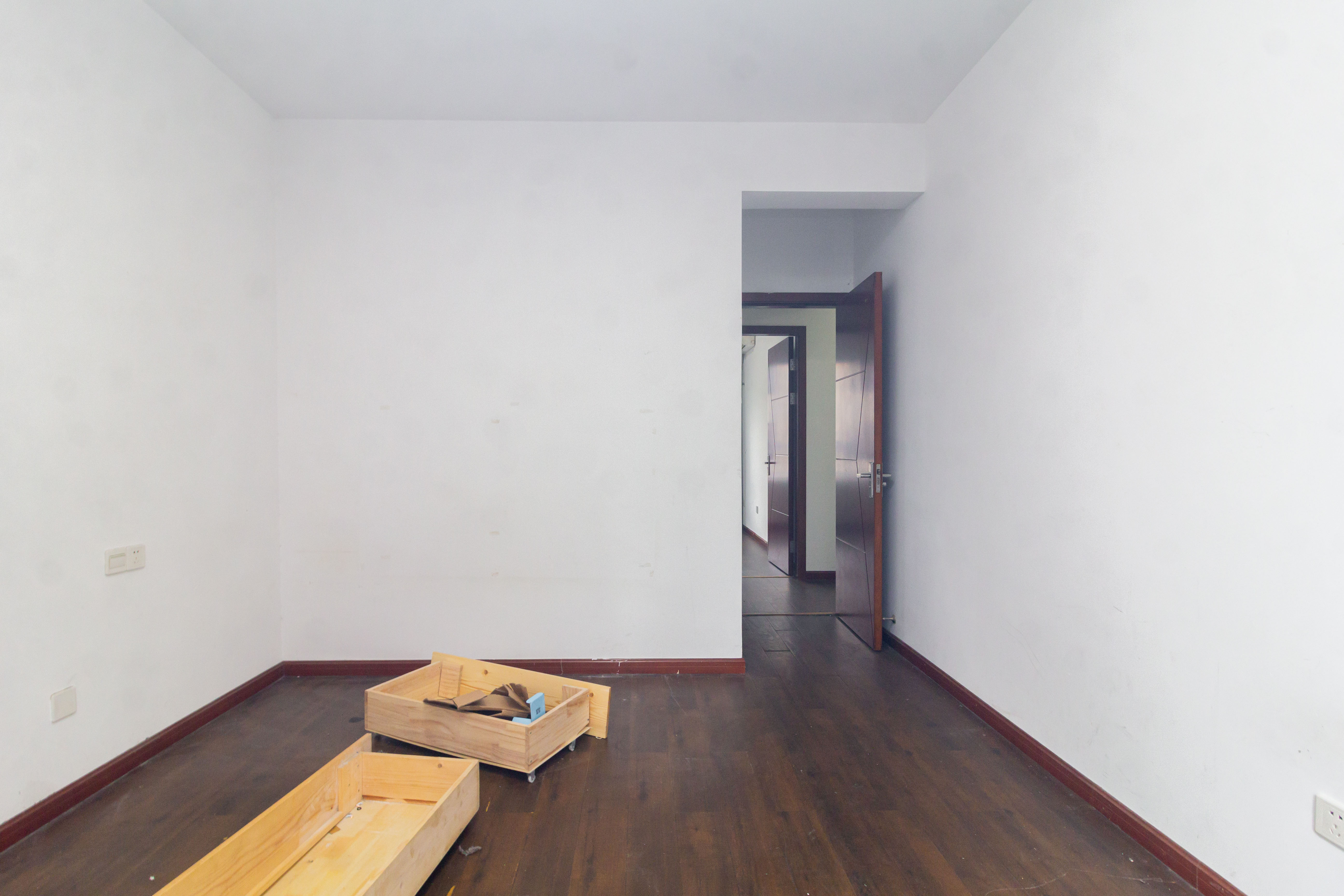 长房东云台 4室2厅2卫 153.8万 长房东云台 4室2厅2卫 153.8万卧室