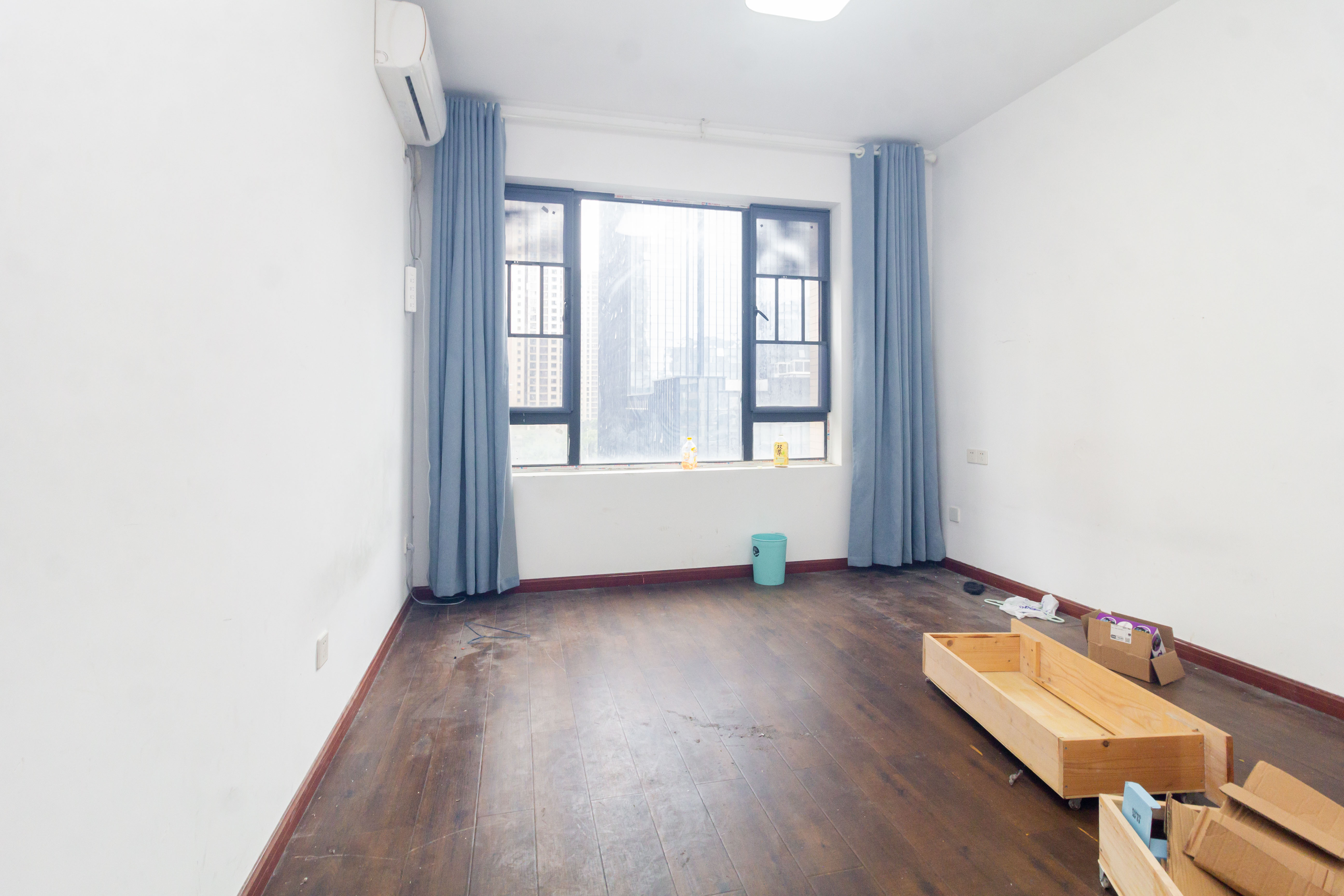 长房东云台 4室2厅2卫 153.8万 长房东云台 4室2厅2卫 153.8万卧室