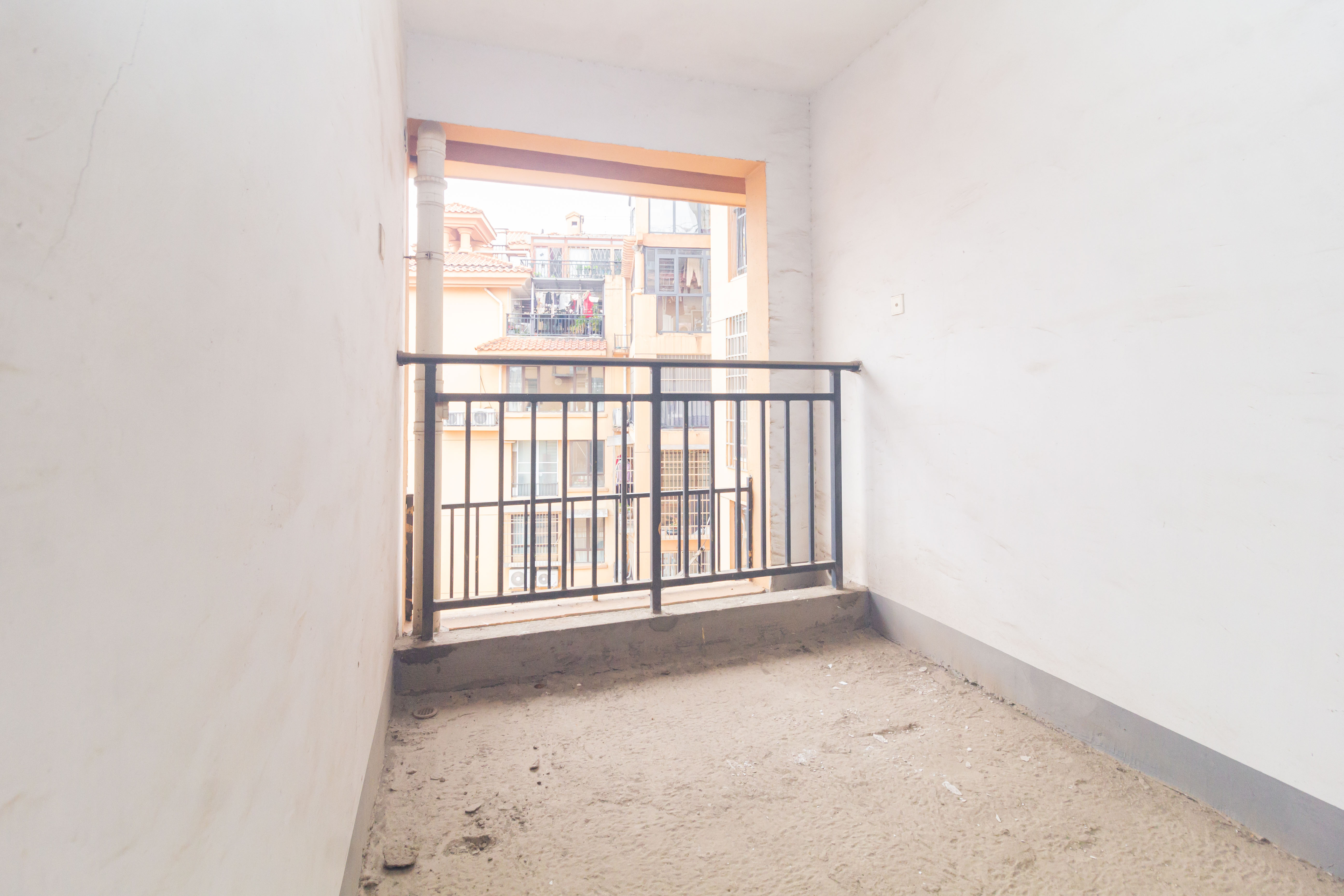 天园假日  3室2厅1卫    75.0万 天园假日  3室2厅1卫    75.0万卧室