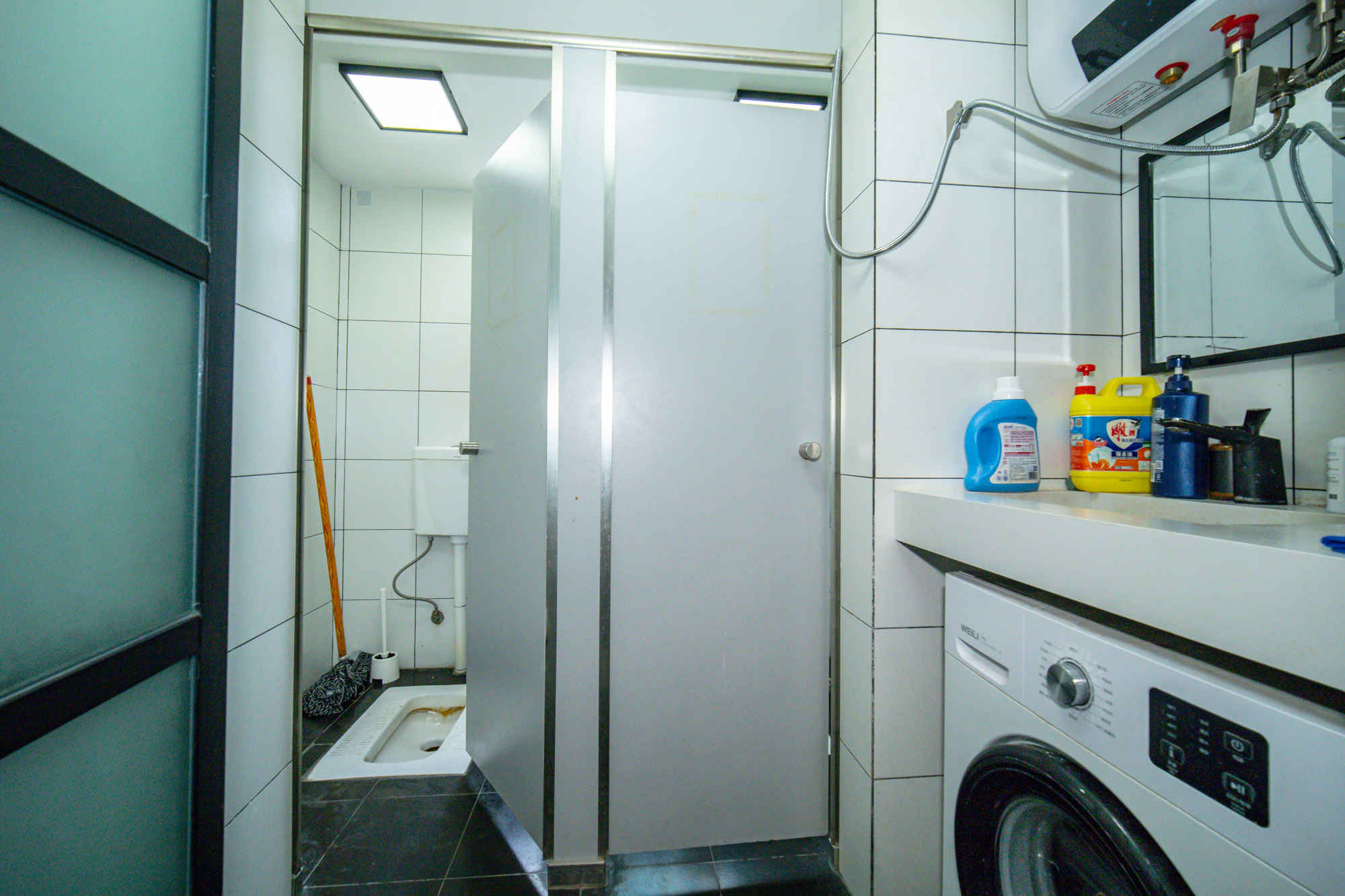 金科时代中心 1室2厅2卫 24.8万 金科时代中心 1室2厅2卫 24.8万卫生间