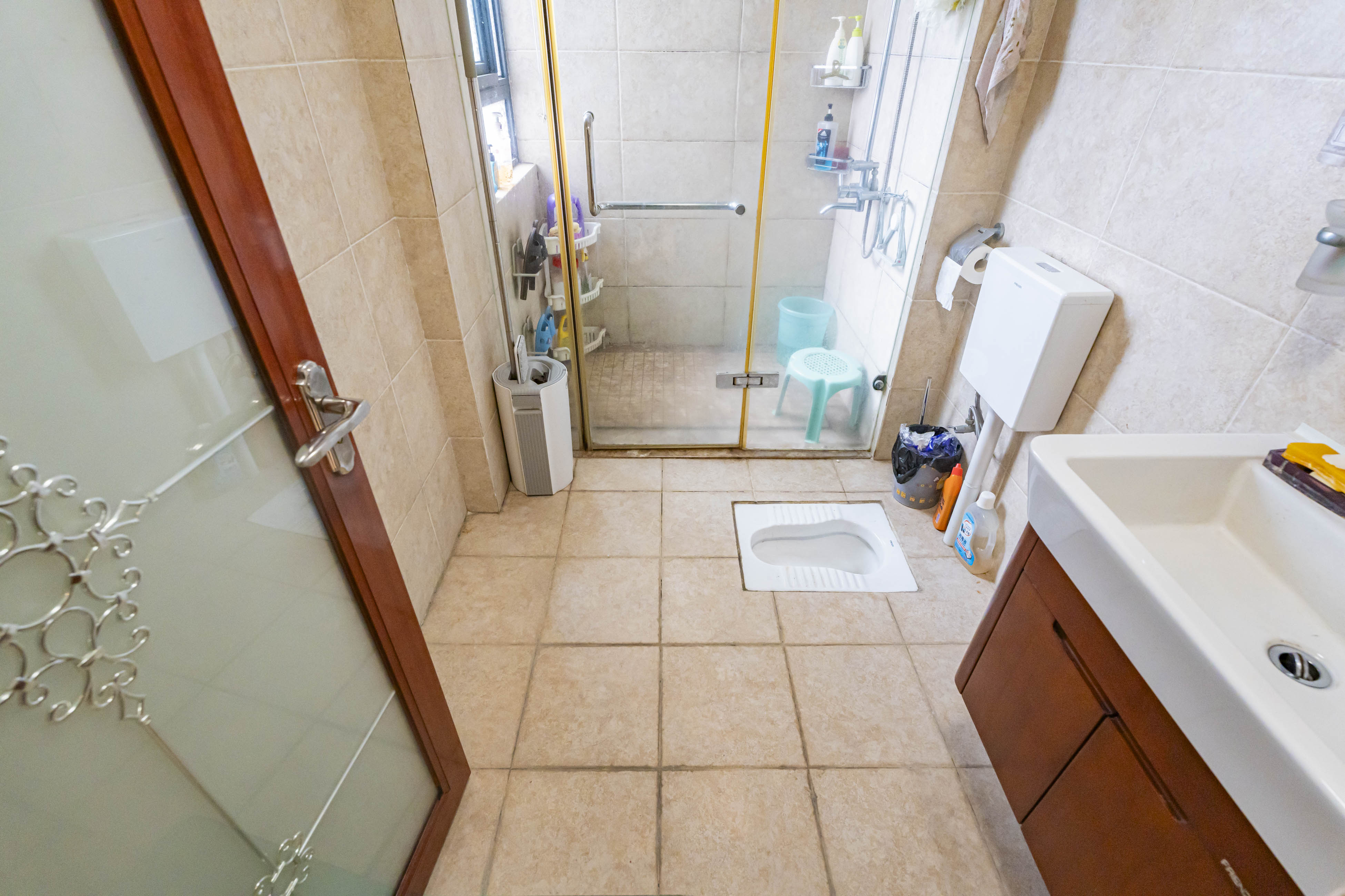 藏珑湖上国际花园  3室2厅2卫    145.0万卫生间