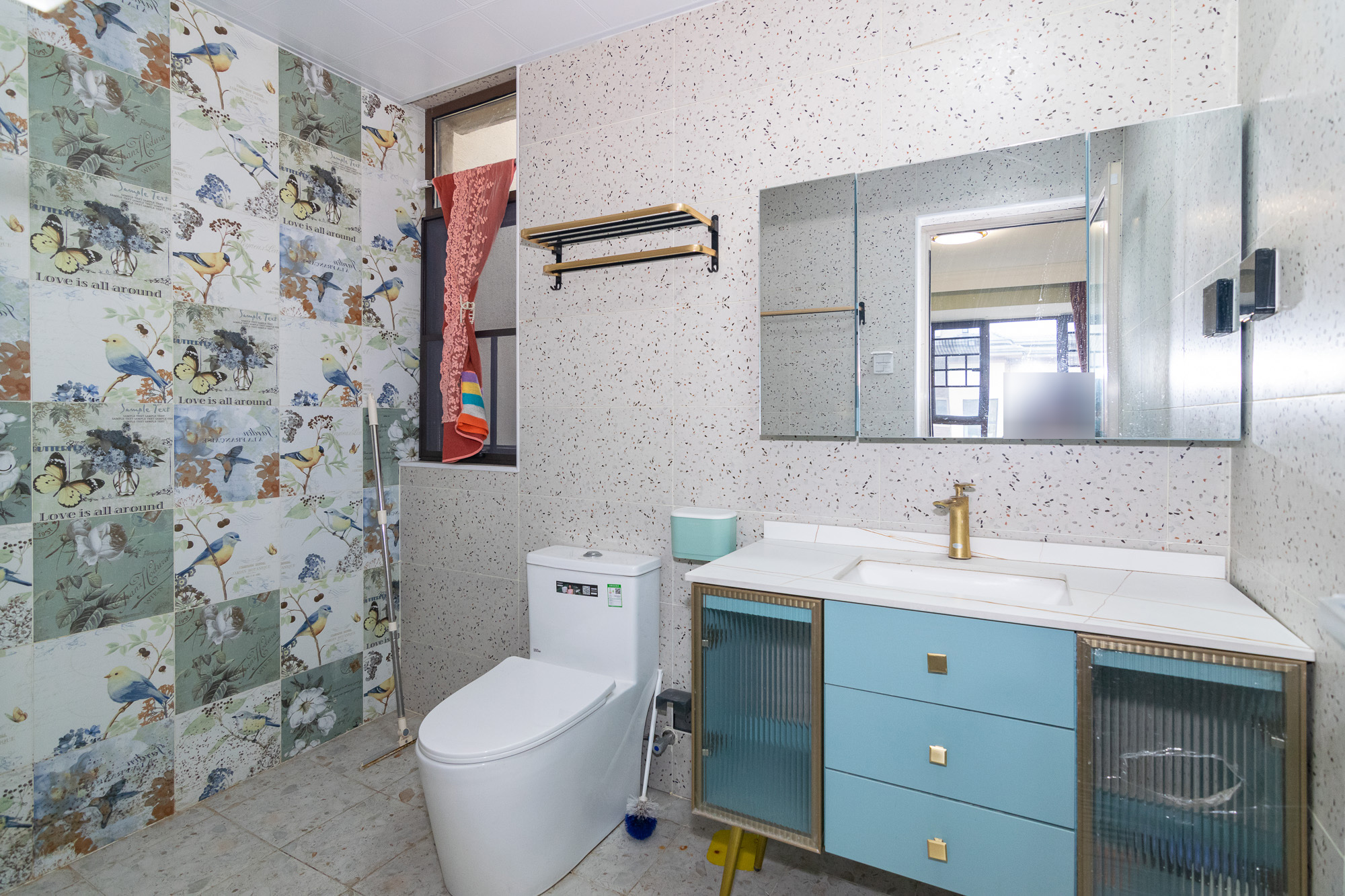 大汉汉园  5室2厅2卫    119.8万 大汉汉园  5室2厅2卫    119.8万卫生间