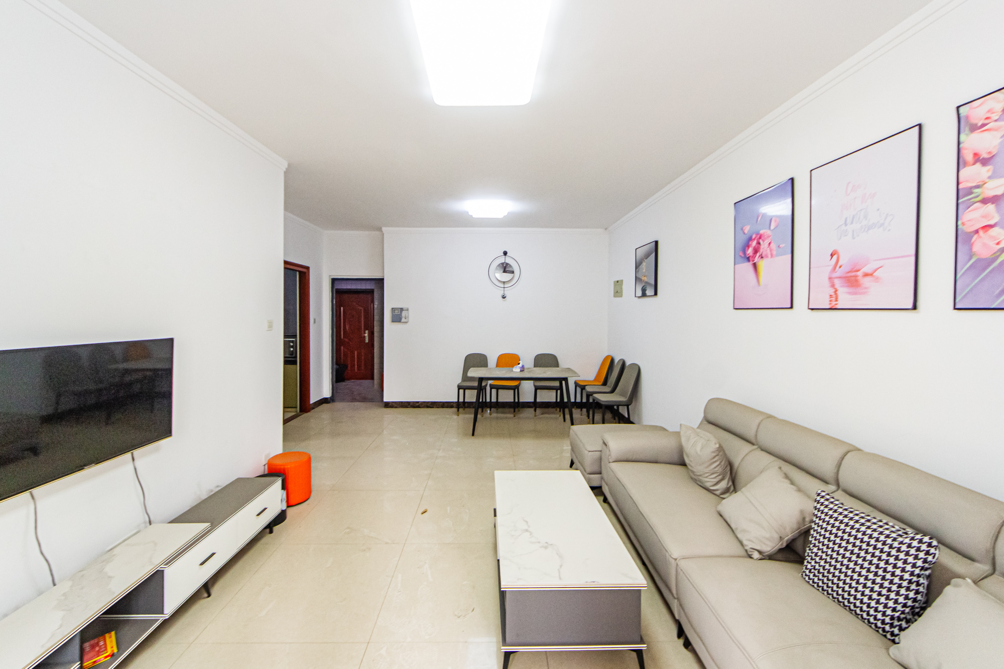 湘江世纪城达江苑  3室2厅2卫    70.8万 湘江世纪城达江苑  3室2厅2卫    70.8万客厅