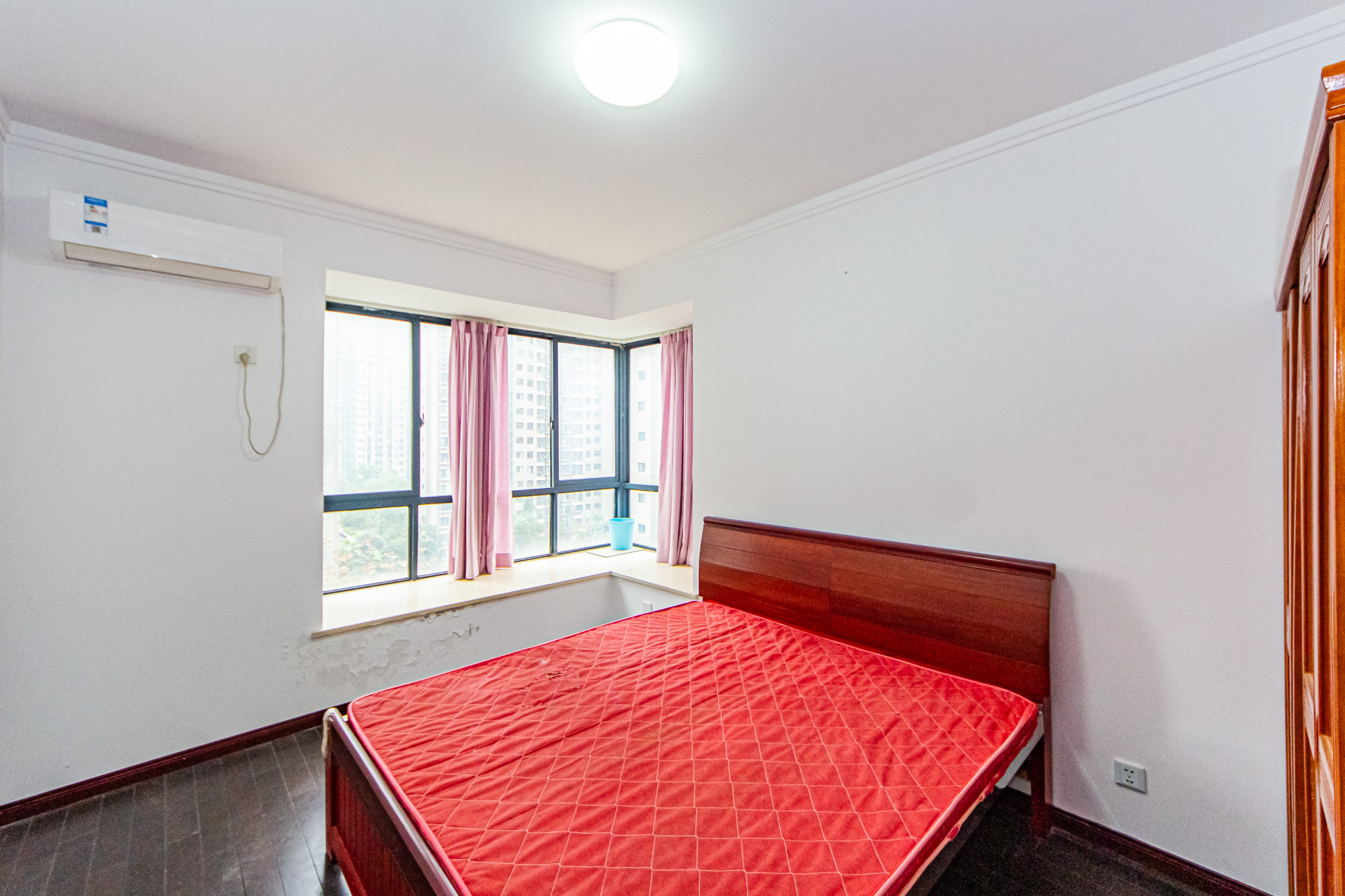 湘江世纪城达江苑  3室2厅2卫    70.8万 湘江世纪城达江苑  3室2厅2卫    70.8万卧室