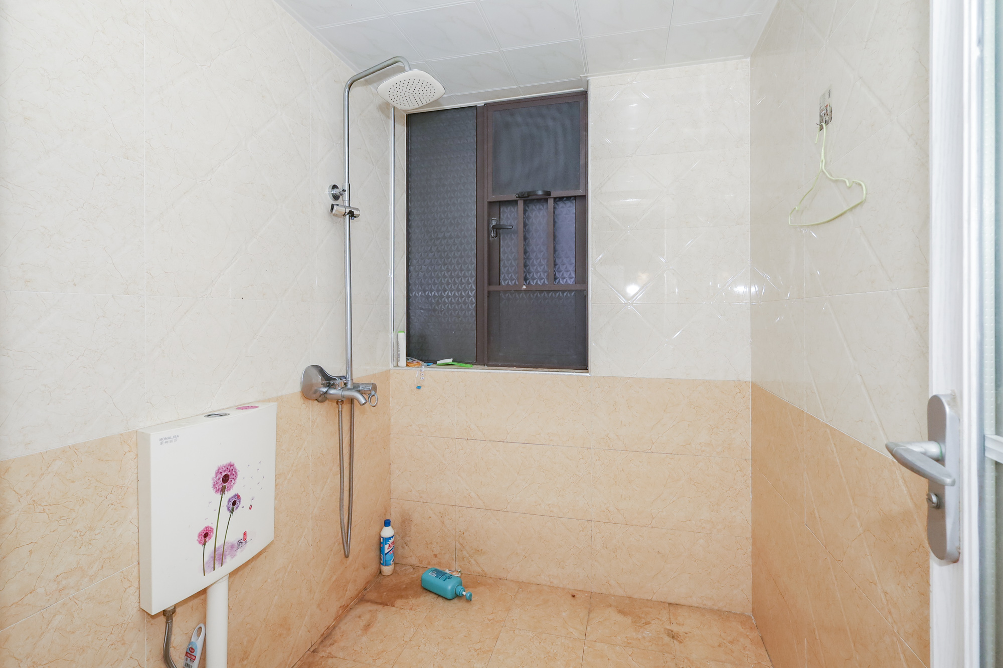 钰龙天下二期(钰龙佳园) 5室2厅2卫 236.0万 钰龙天下二期(钰龙佳园) 5室2厅2卫 236.0万卫生间