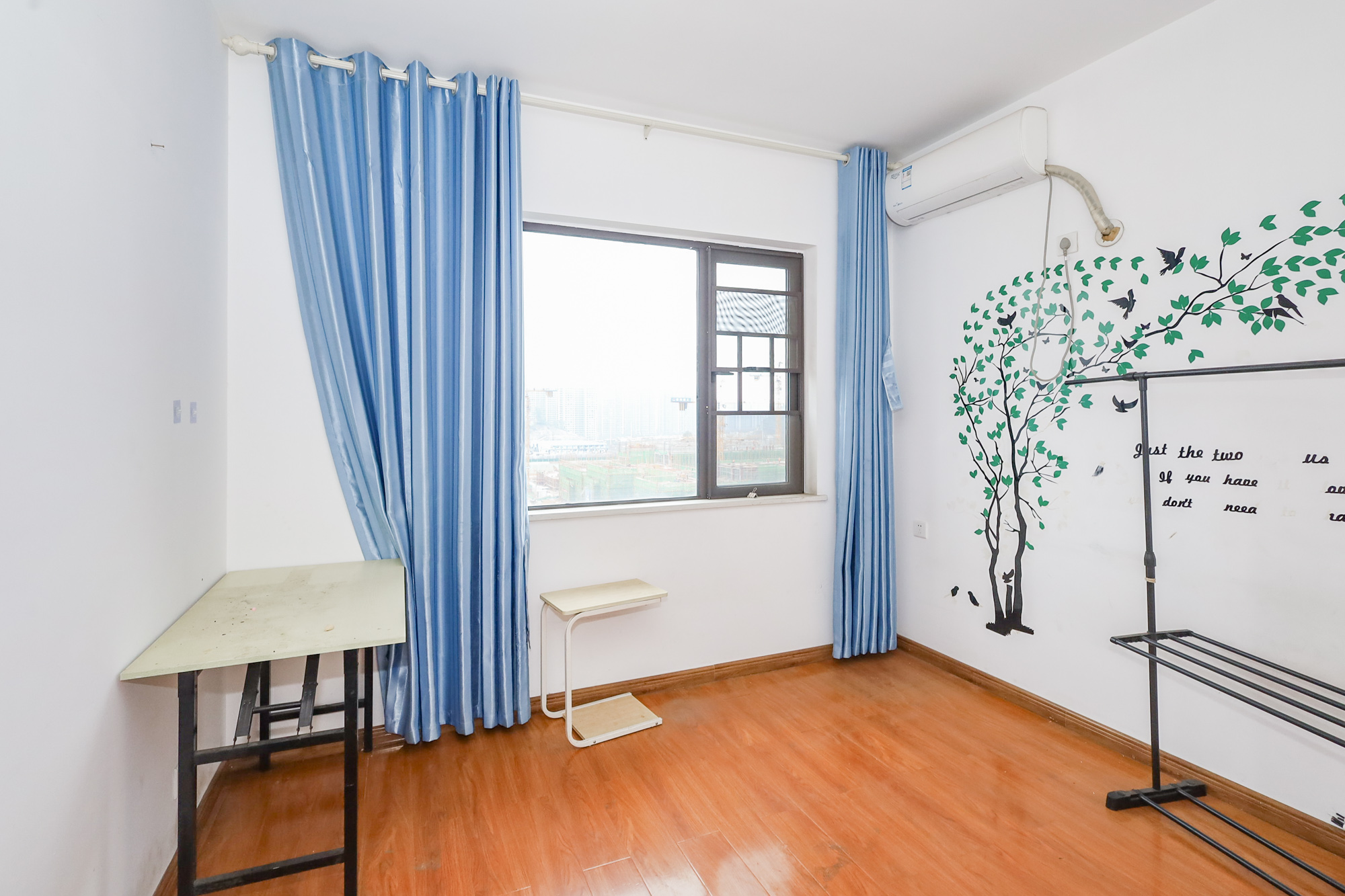 钰龙天下二期(钰龙佳园) 5室2厅2卫 236.0万 钰龙天下二期(钰龙佳园) 5室2厅2卫 236.0万卧室