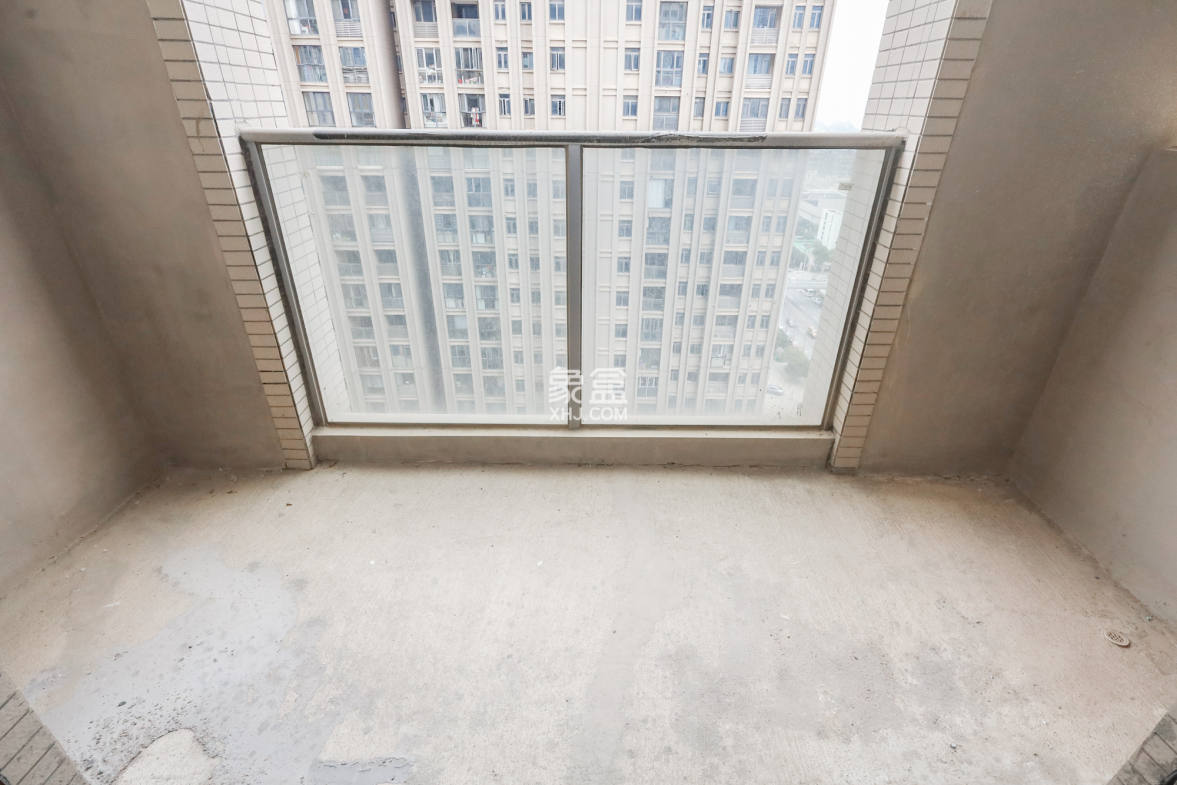 八方小区C区 3室2厅2卫 305.0万 八方小区C区 3室2厅2卫 305.0万其他