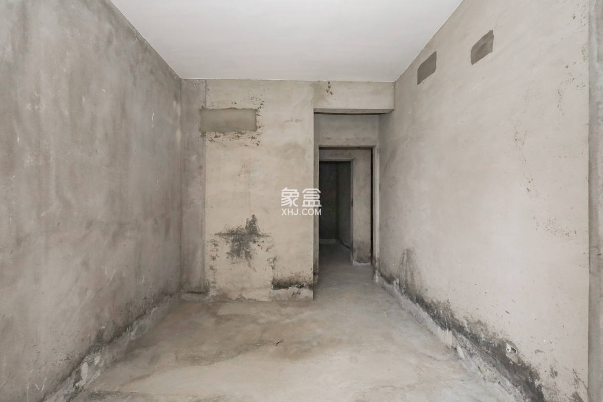 八方小区C区 3室2厅2卫 305.0万 八方小区C区 3室2厅2卫 305.0万卧室