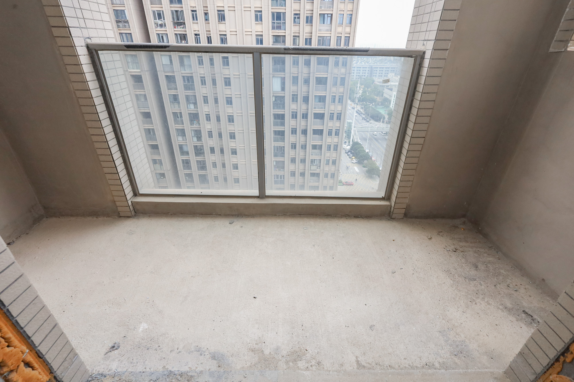 八方小区C区 3室2厅2卫 305.0万 八方小区C区 3室2厅2卫 305.0万阳台