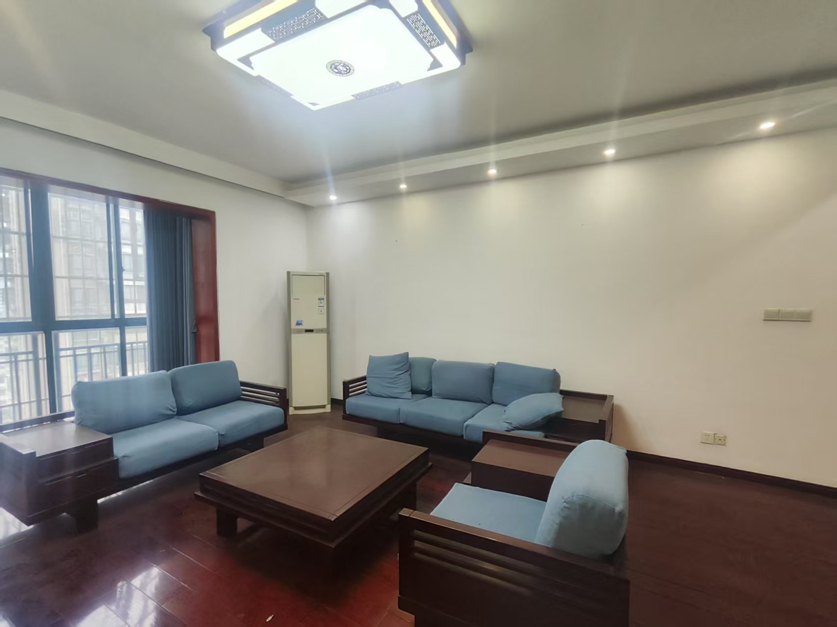 西域名邸  3室2厅2卫    78.0万 西域名邸  3室2厅2卫    78.0万室内图