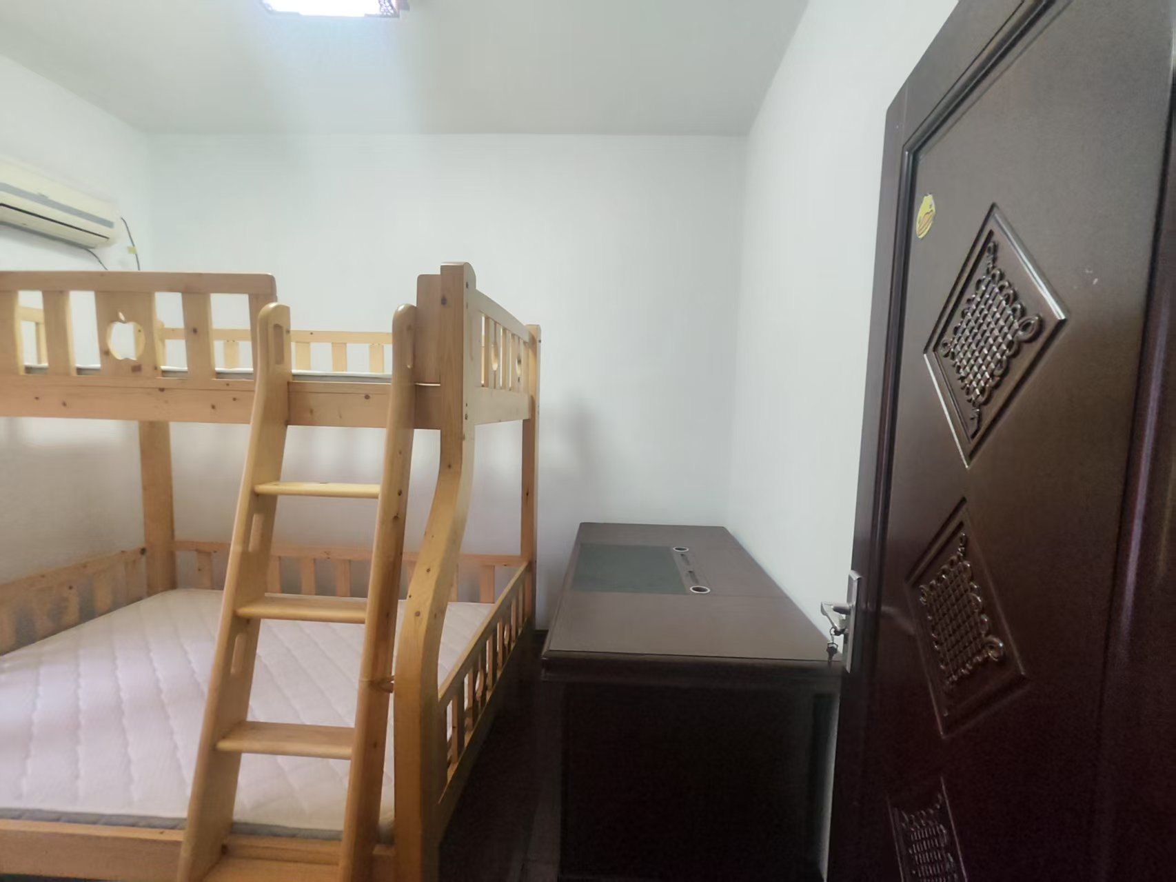 西域名邸  3室2厅2卫    78.0万 西域名邸  3室2厅2卫    78.0万室内图