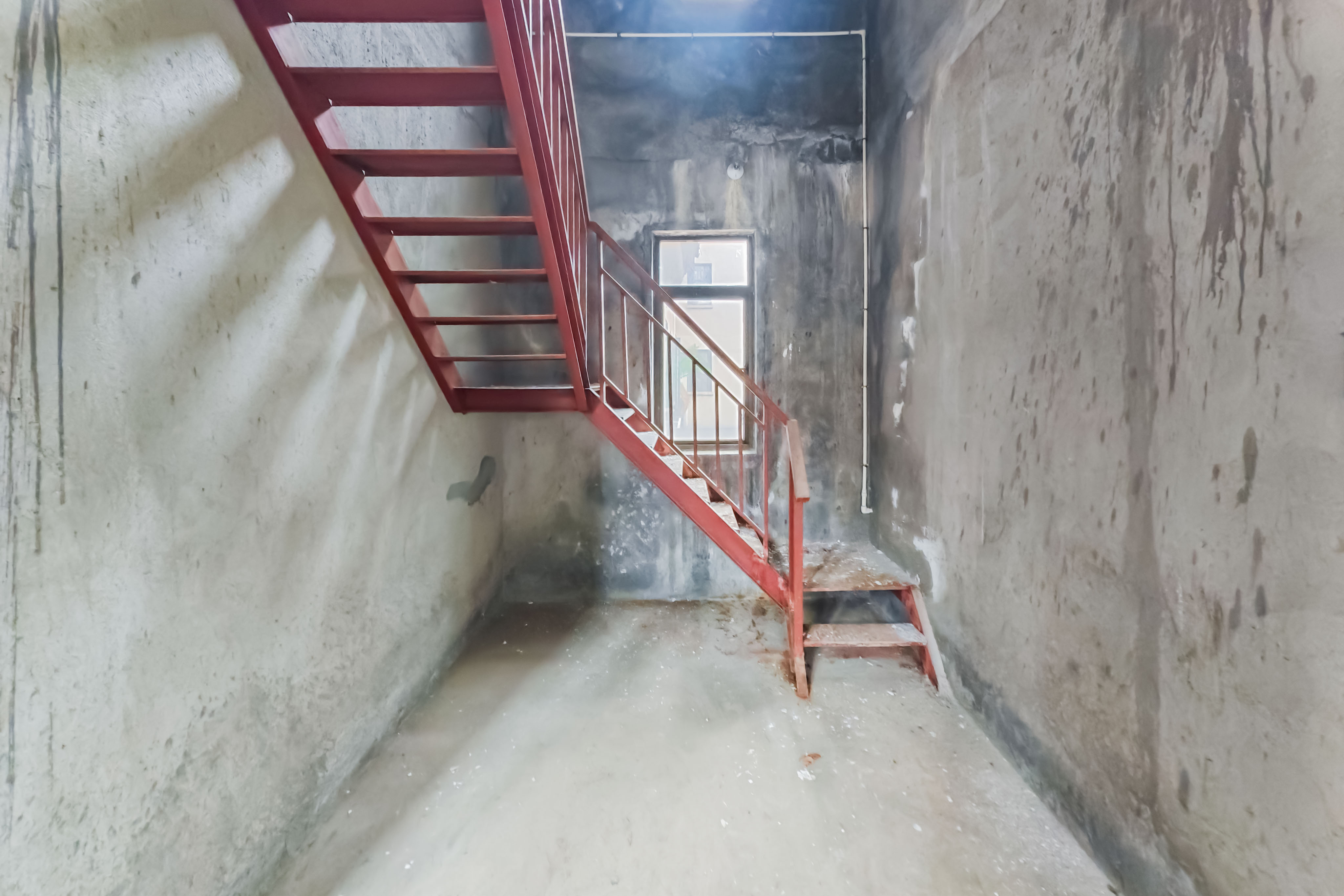 中城丽景香山园  5室2厅3卫   330.00万其他