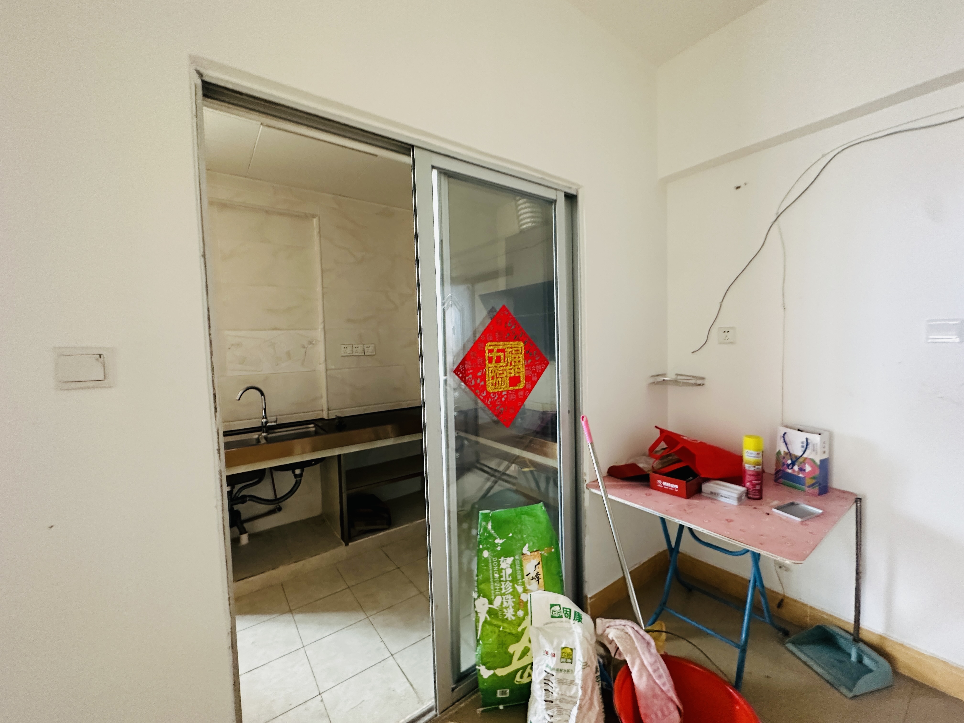 水滨花园一期  2室1厅1卫    70.0万 水滨花园一期  2室1厅1卫    70.0万其他