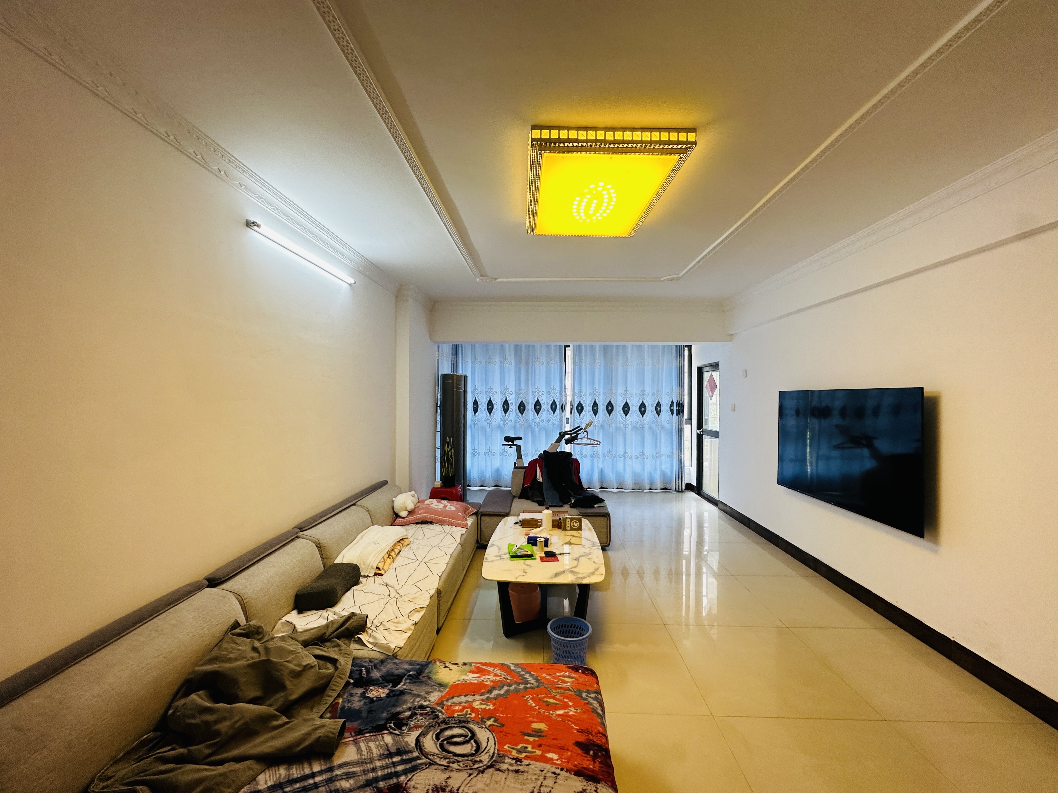 美舍苑 4室2厅2卫 165.0万 美舍苑 4室2厅2卫 165.0万客厅