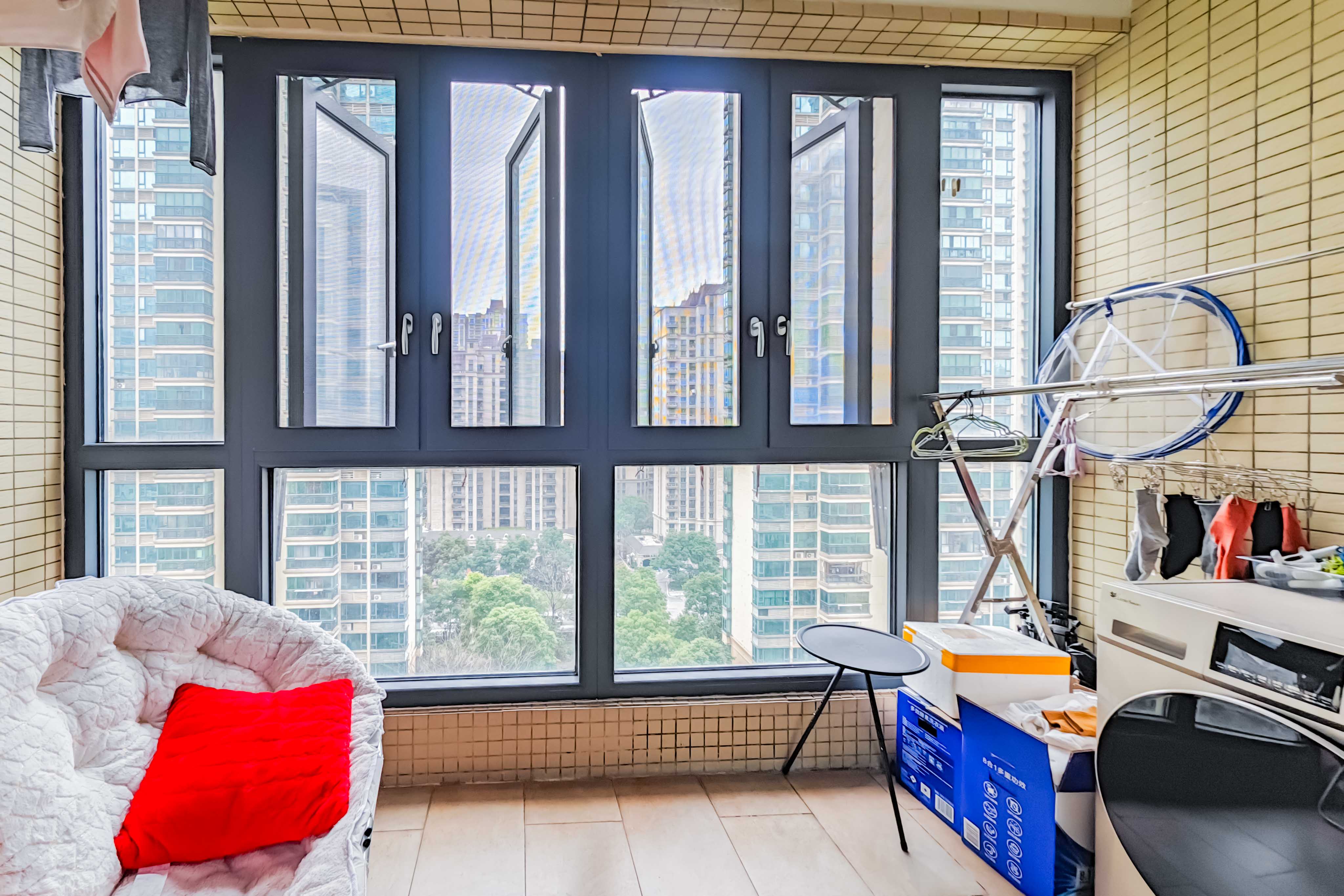 恒大绿洲 2室2厅1卫 75.0万 恒大绿洲 2室2厅1卫 75.0万阳台