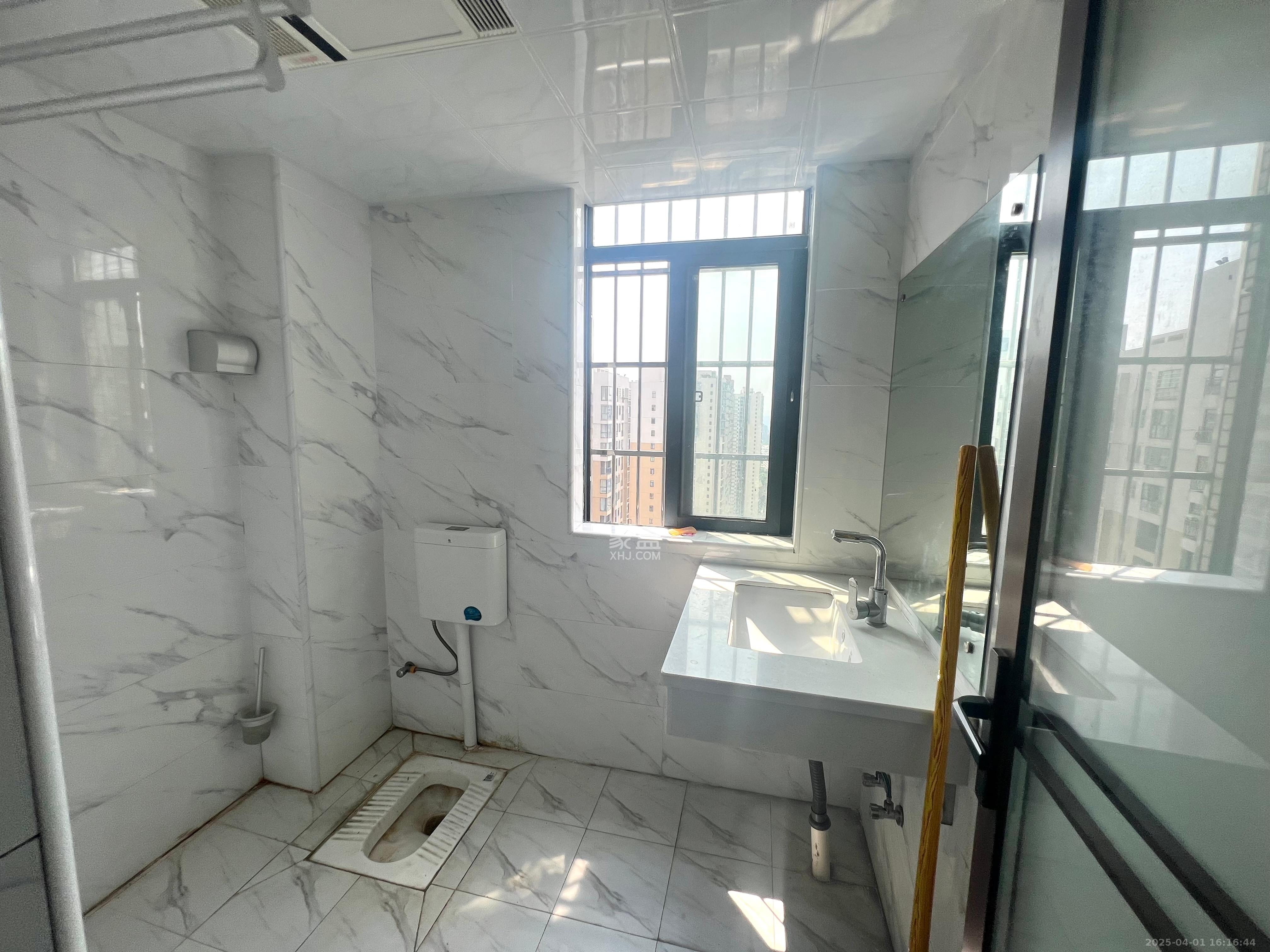 翰林居 3室2厅2卫 62.8万 翰林居 3室2厅2卫 62.8万室内图