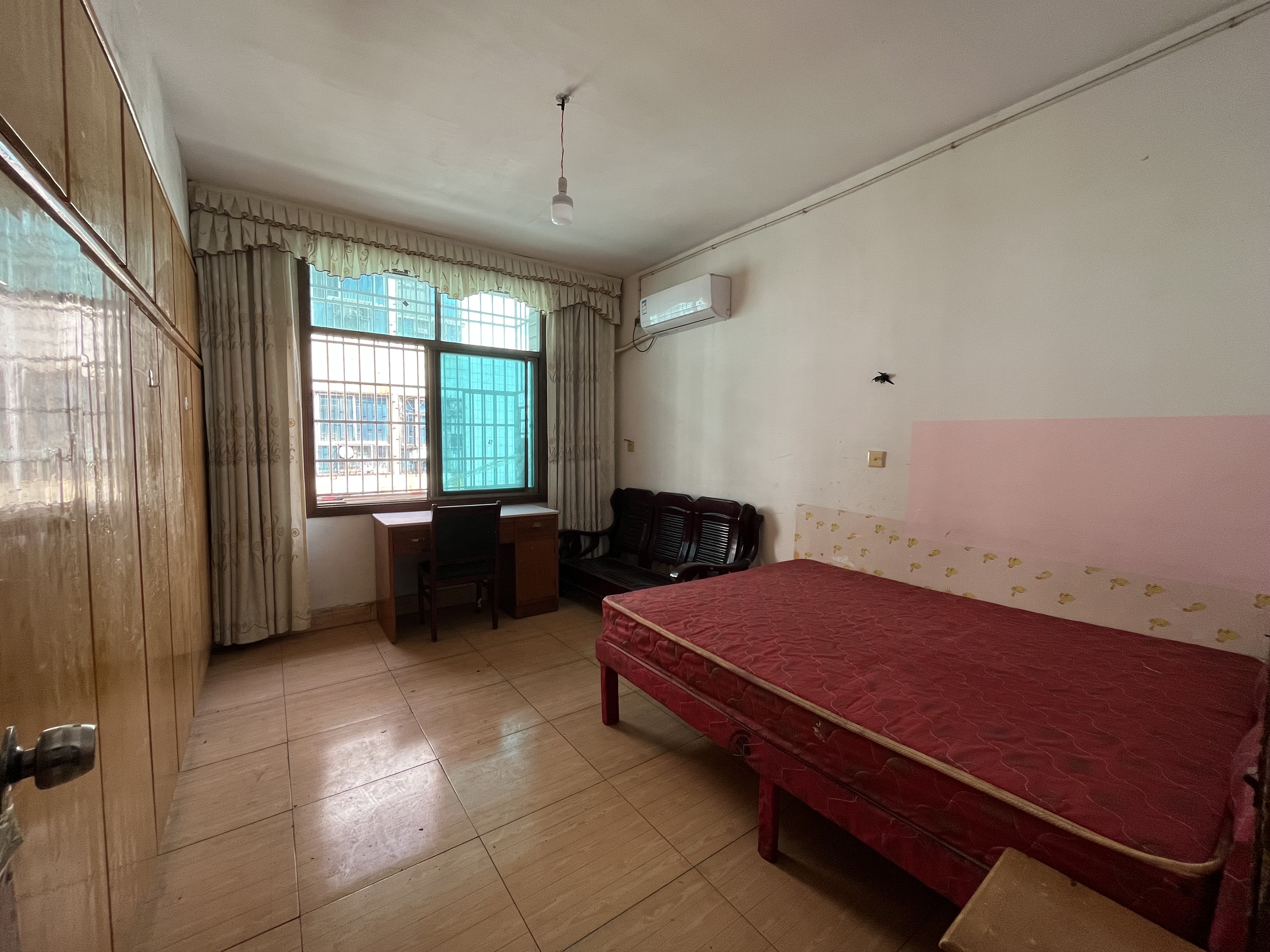 王家小区  3室1厅1卫    900.0元/月室内图